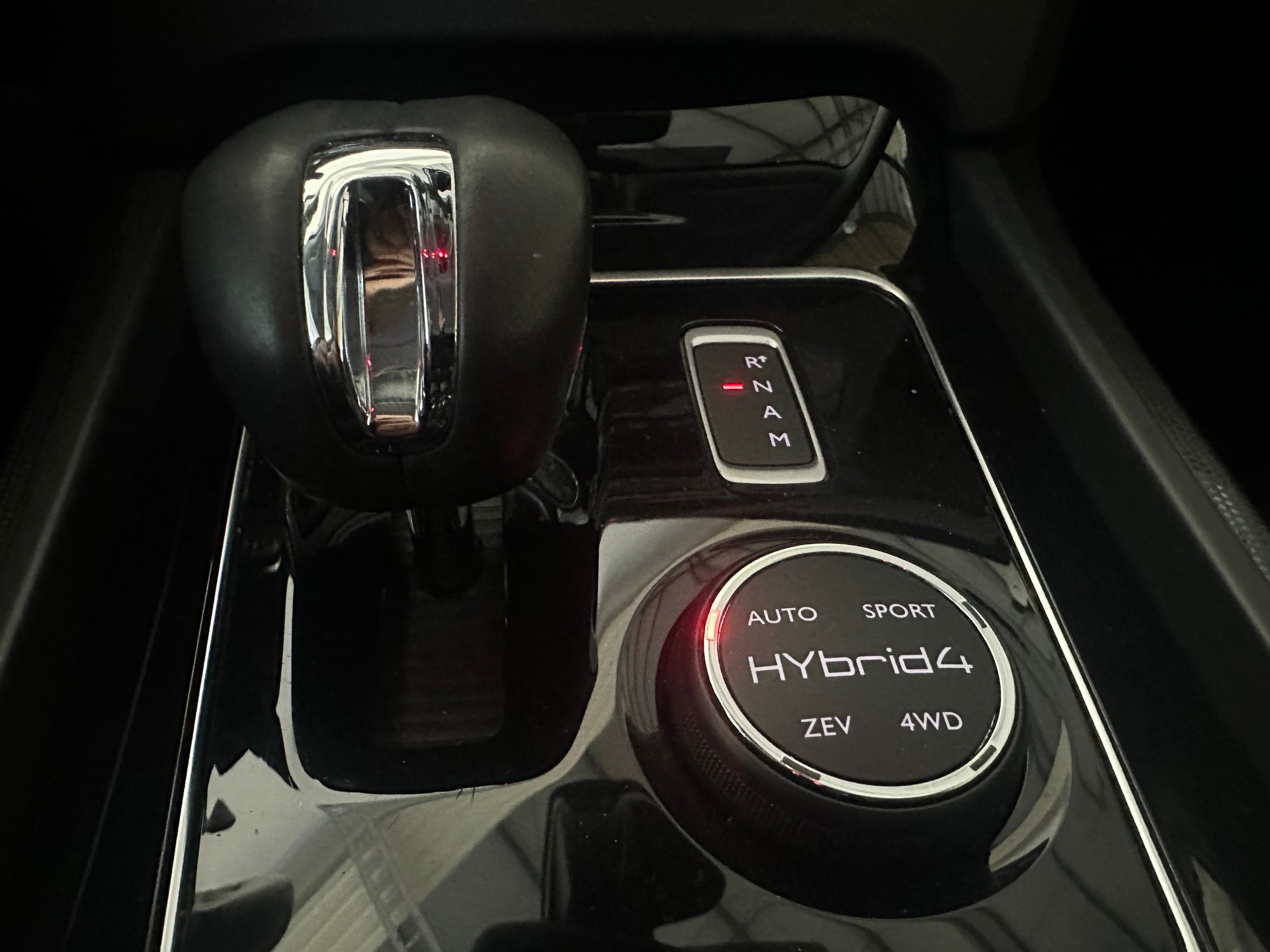 PEUGEOT 508 2.0 HDI Hybrid4 Allure EGS6-image-9