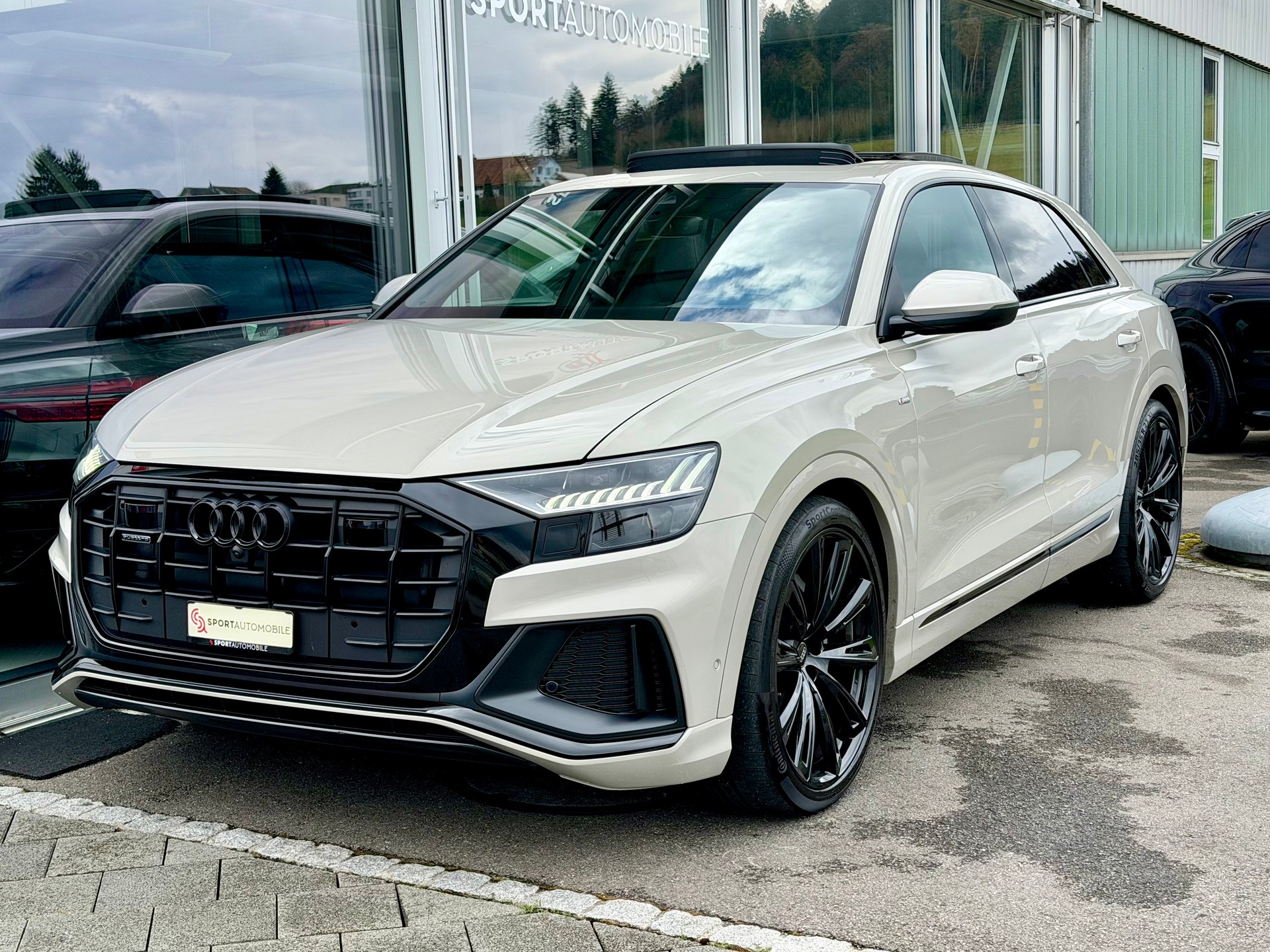 AUDI Q8 50 TDI quattro tiptronic *vikunjabeige metallic - 23 Zoll - Adaptive air suspension sport*-showroom-element-2