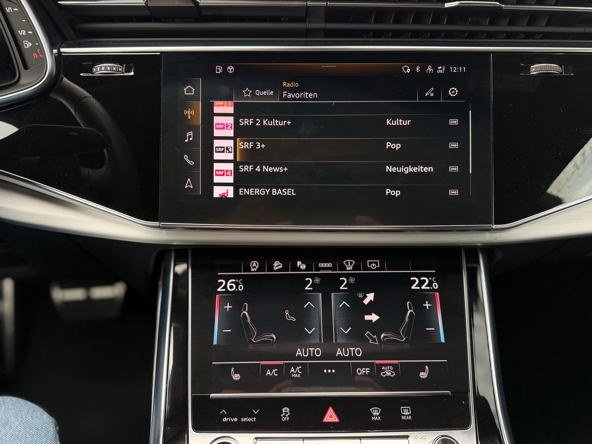 AUDI Q8 50 TDI quattro tiptronic *vikunjabeige metallic - 23 Zoll - Adaptive air suspension sport*-image-28