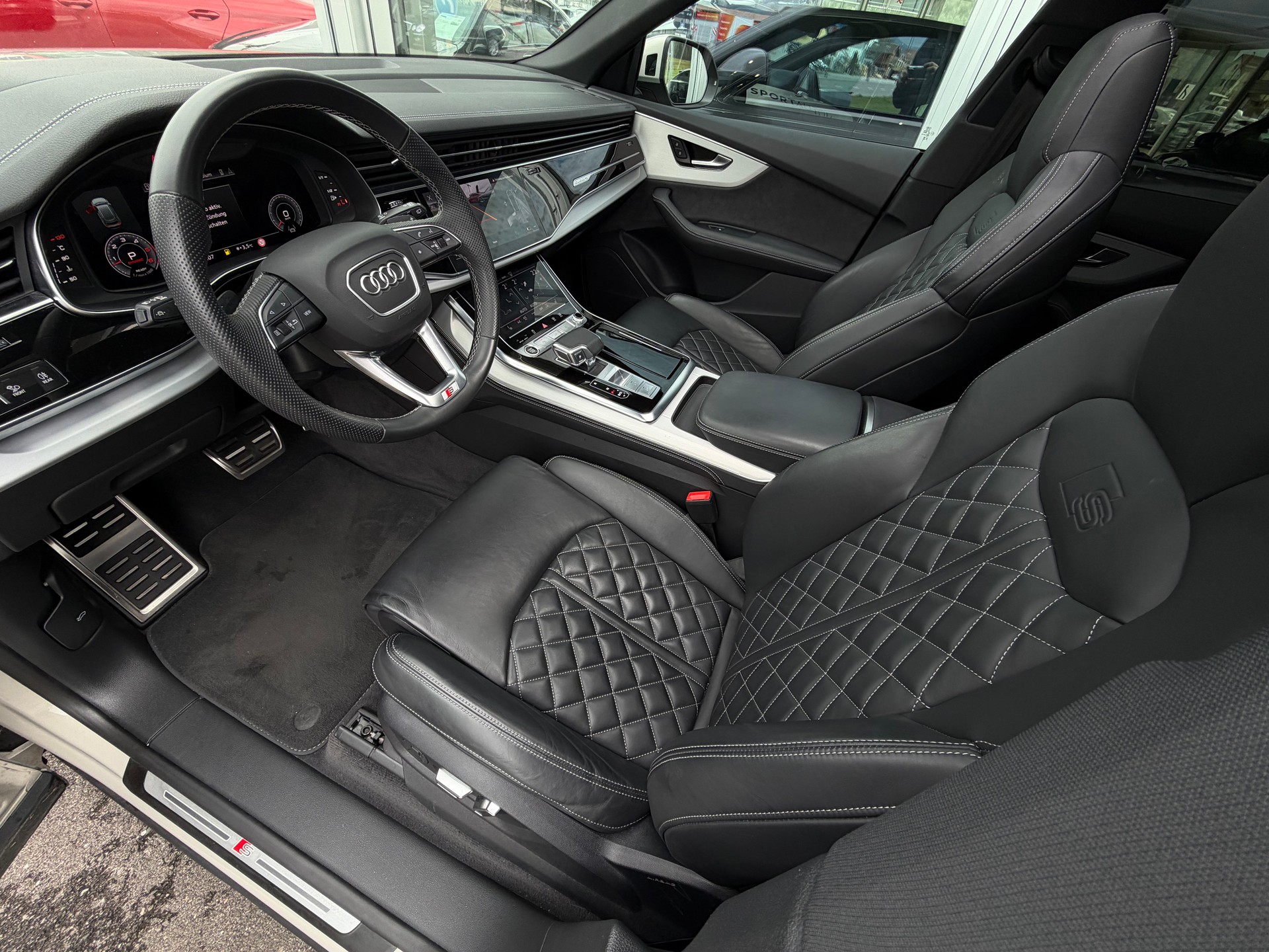 AUDI Q8 50 TDI quattro tiptronic *vikunjabeige metallic - 23 Zoll - Adaptive air suspension sport*-image-14