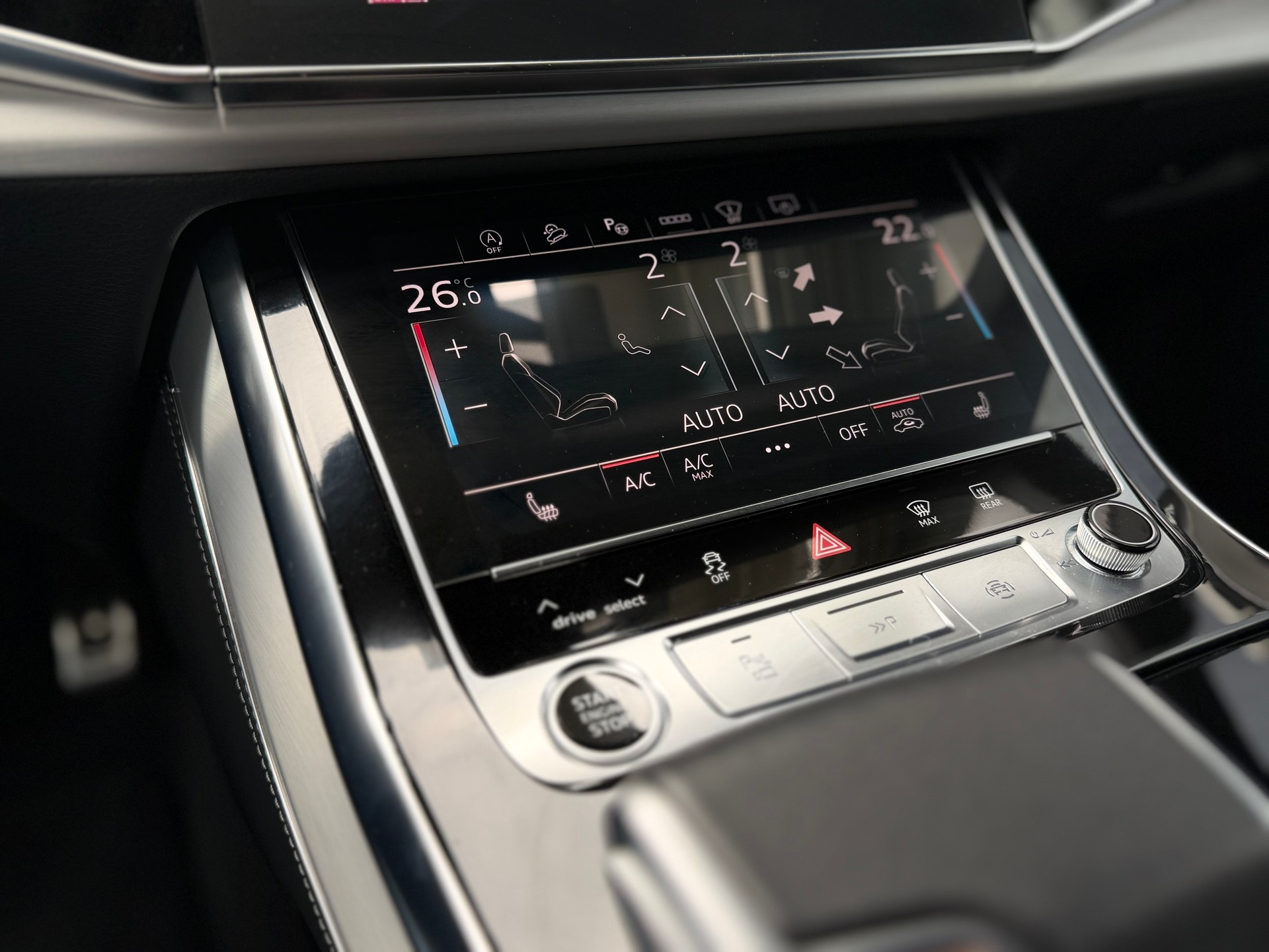 AUDI Q8 50 TDI quattro tiptronic *vikunjabeige metallic - 23 Zoll - Adaptive air suspension sport*-image-27