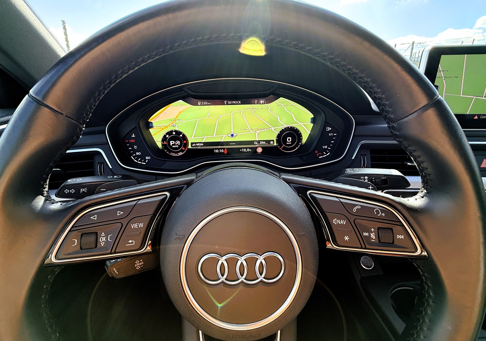 AUDI A4 Limousine 2.0 TDI Design S-tronic-image-14