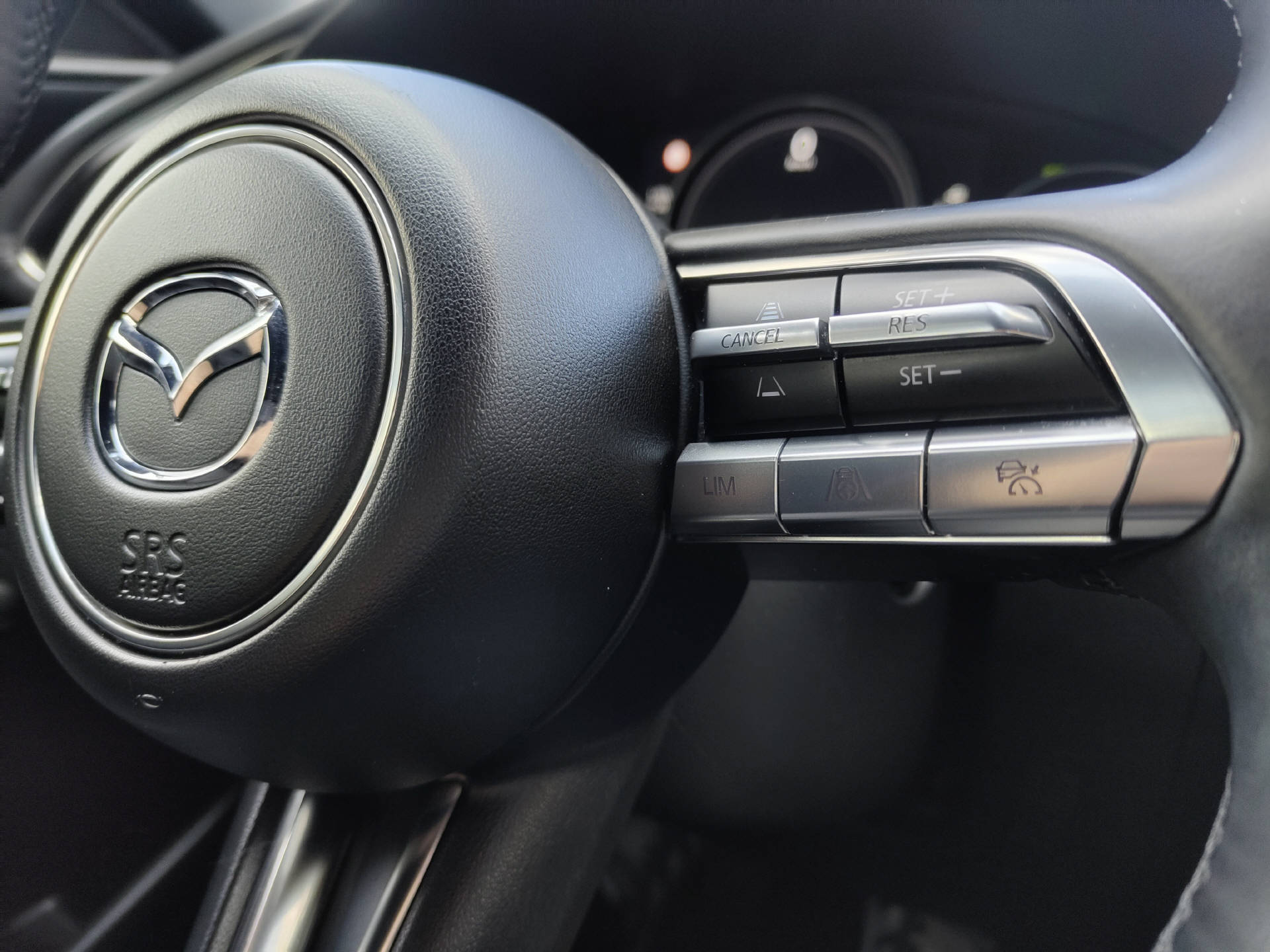MAZDA 3 Hatchback 2.0 122 Revolution-image-13