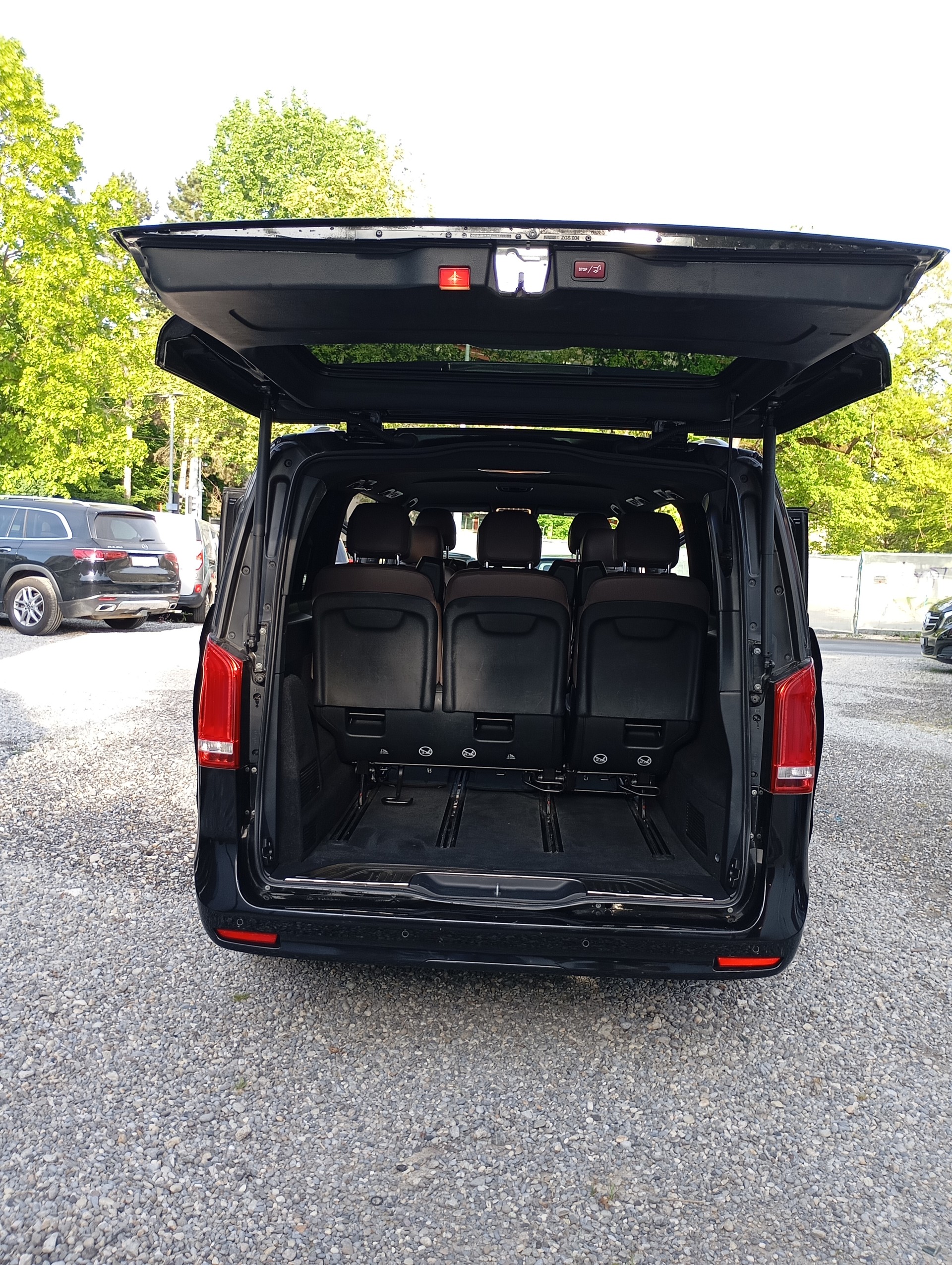 MERCEDES-BENZ V 300 d extralang Avantgarde 4Matic 9G-Tronic-image-15