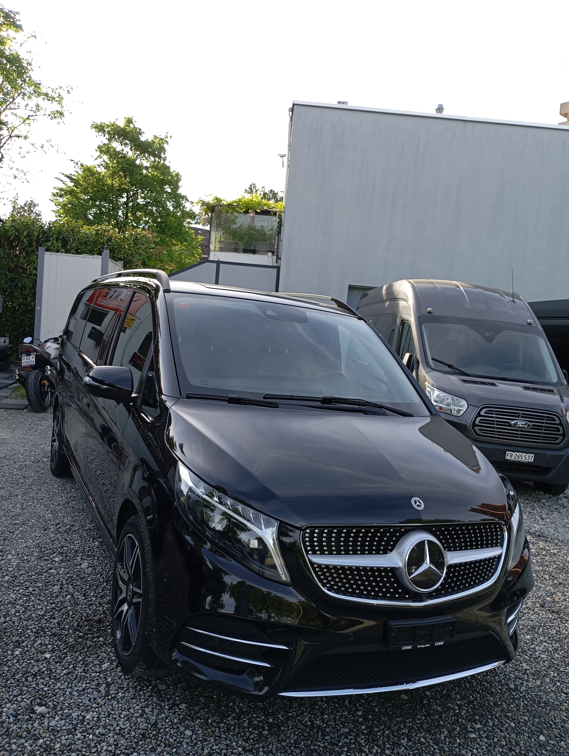 MERCEDES-BENZ V 300 d extralang Avantgarde 4Matic 9G-Tronic-showroom-element-3