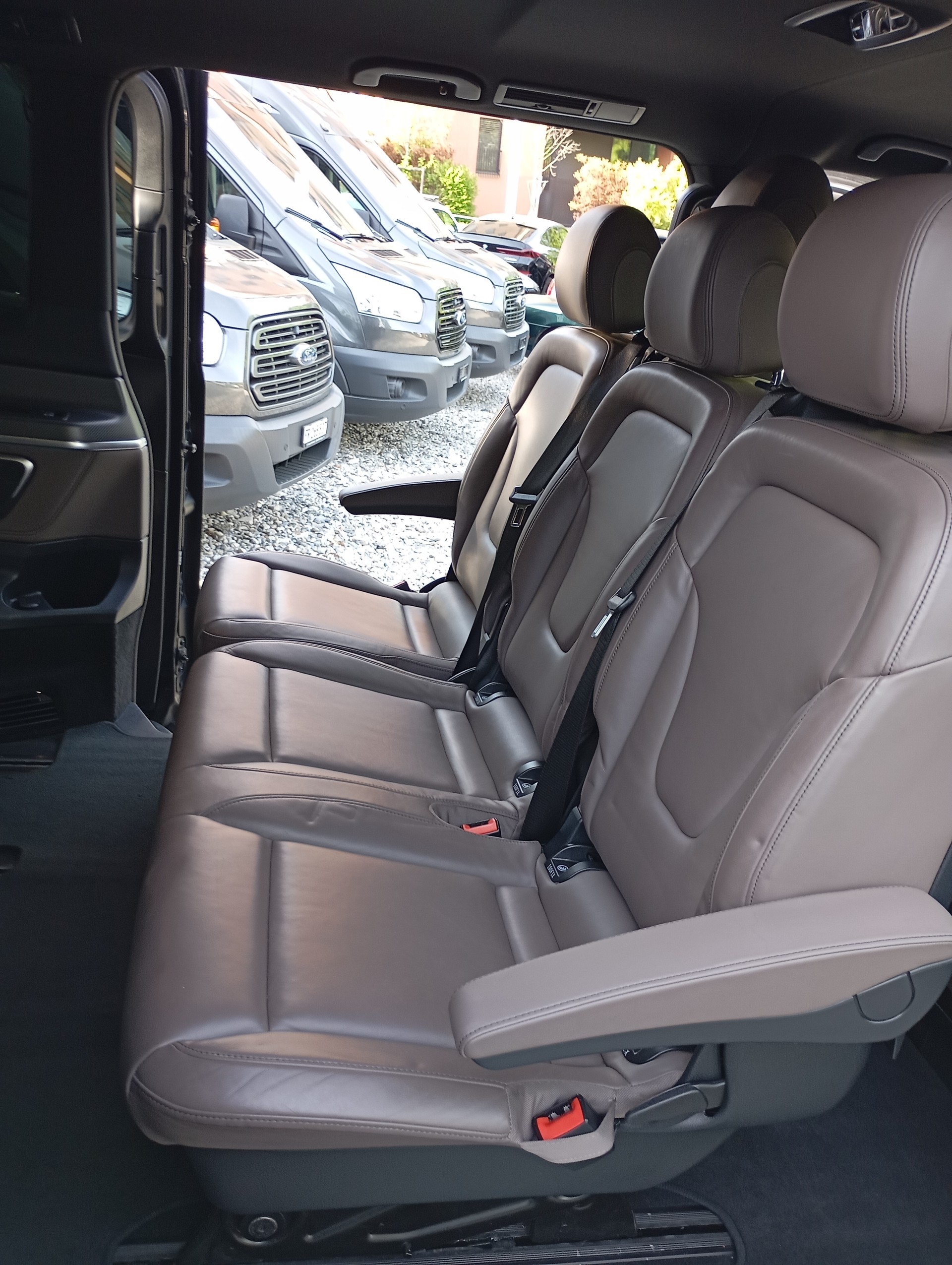 MERCEDES-BENZ V 300 d extralang Avantgarde 4Matic 9G-Tronic-image-13