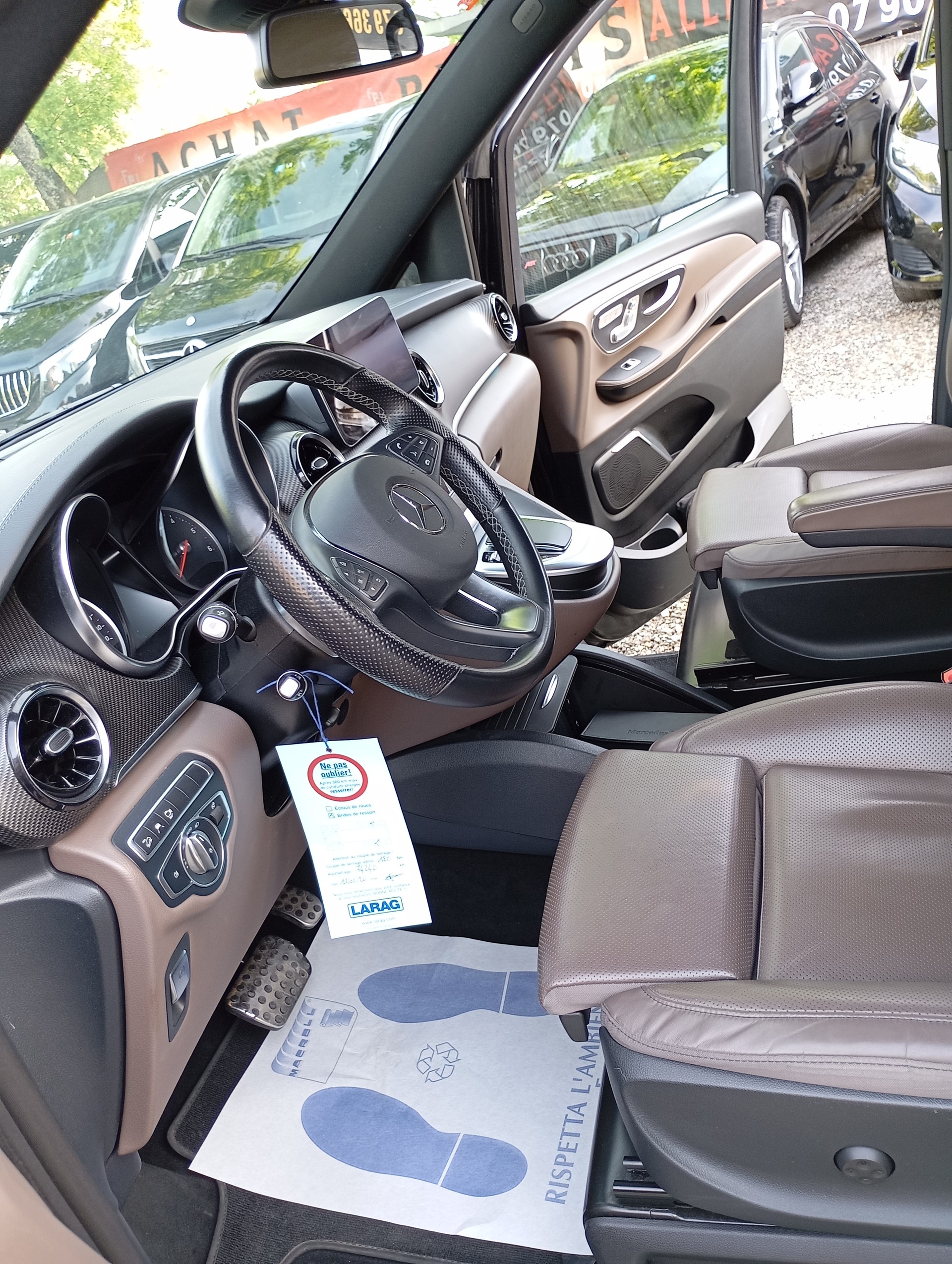 MERCEDES-BENZ V 300 d extralang Avantgarde 4Matic 9G-Tronic-image-17