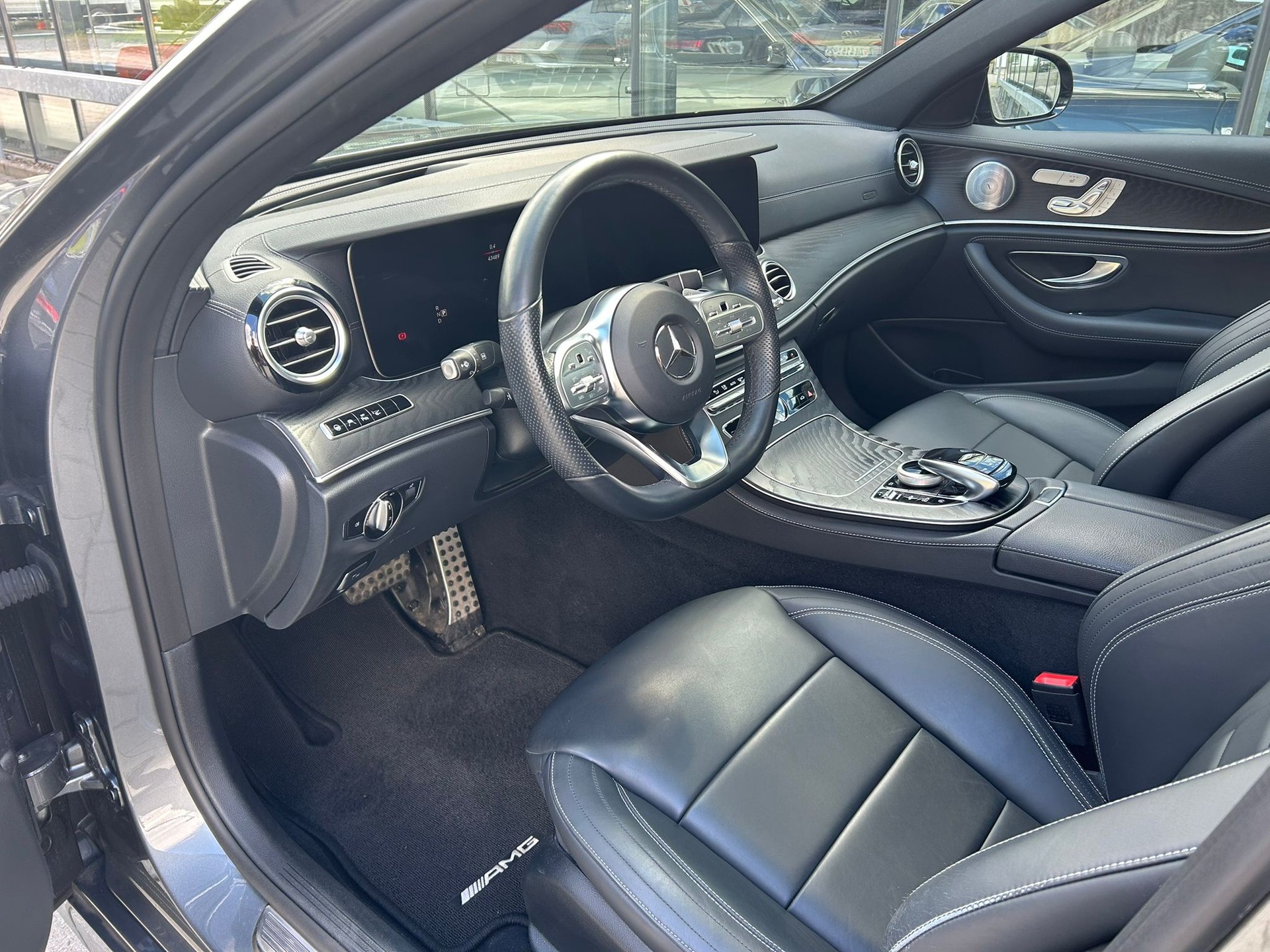 MERCEDES-BENZ E 450 AMG Line 4Matic 9G-Tronic-image-6