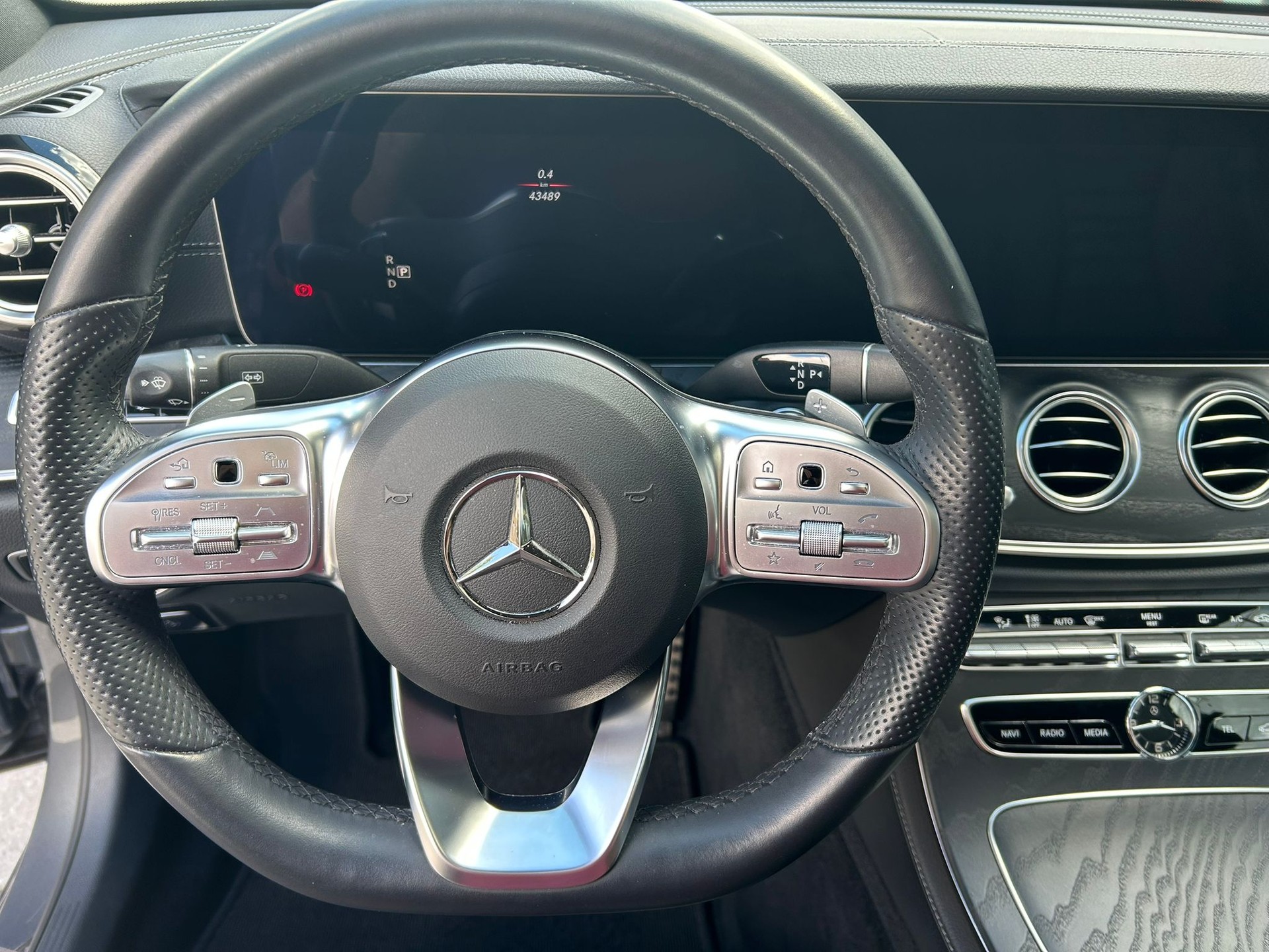MERCEDES-BENZ E 450 AMG Line 4Matic 9G-Tronic-image-9