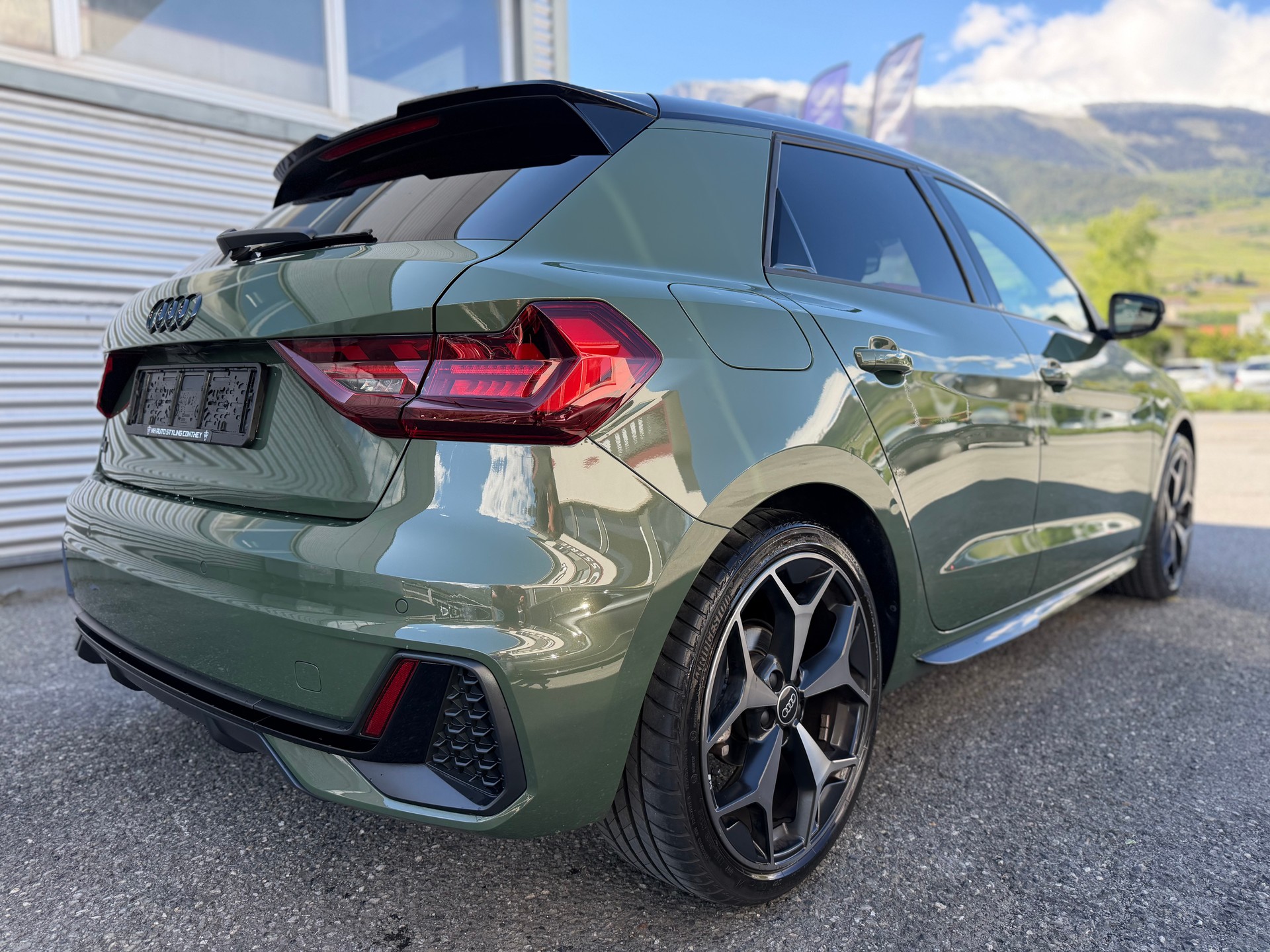 AUDI A1 Sportback 30 TFSI S Line Attraction S-tronic-image-3