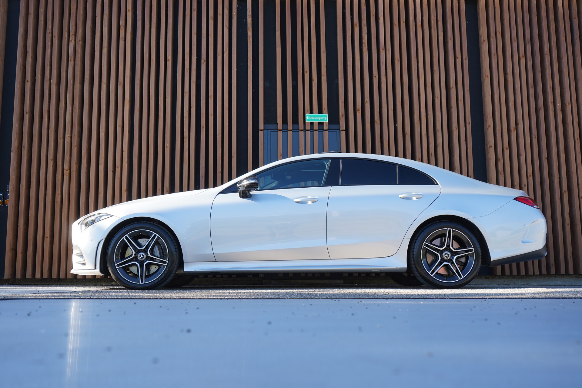 MERCEDES-BENZ CLS 450 4MATIC AMG LINE NIGHT PLUS 9G-TRONIC l-showroom-element-1