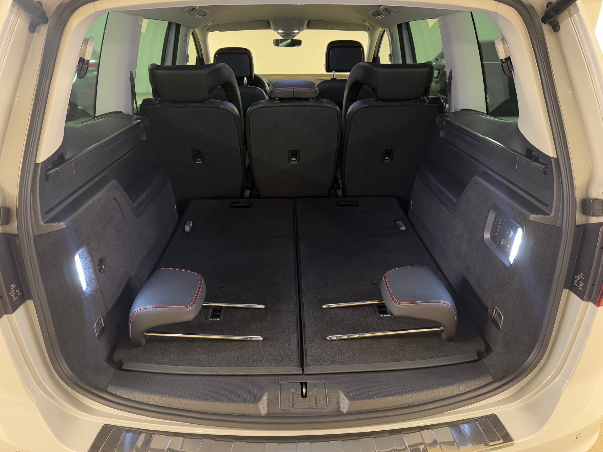 SEAT Alhambra 2.0 TDI Hola FR 4Drive-image-13