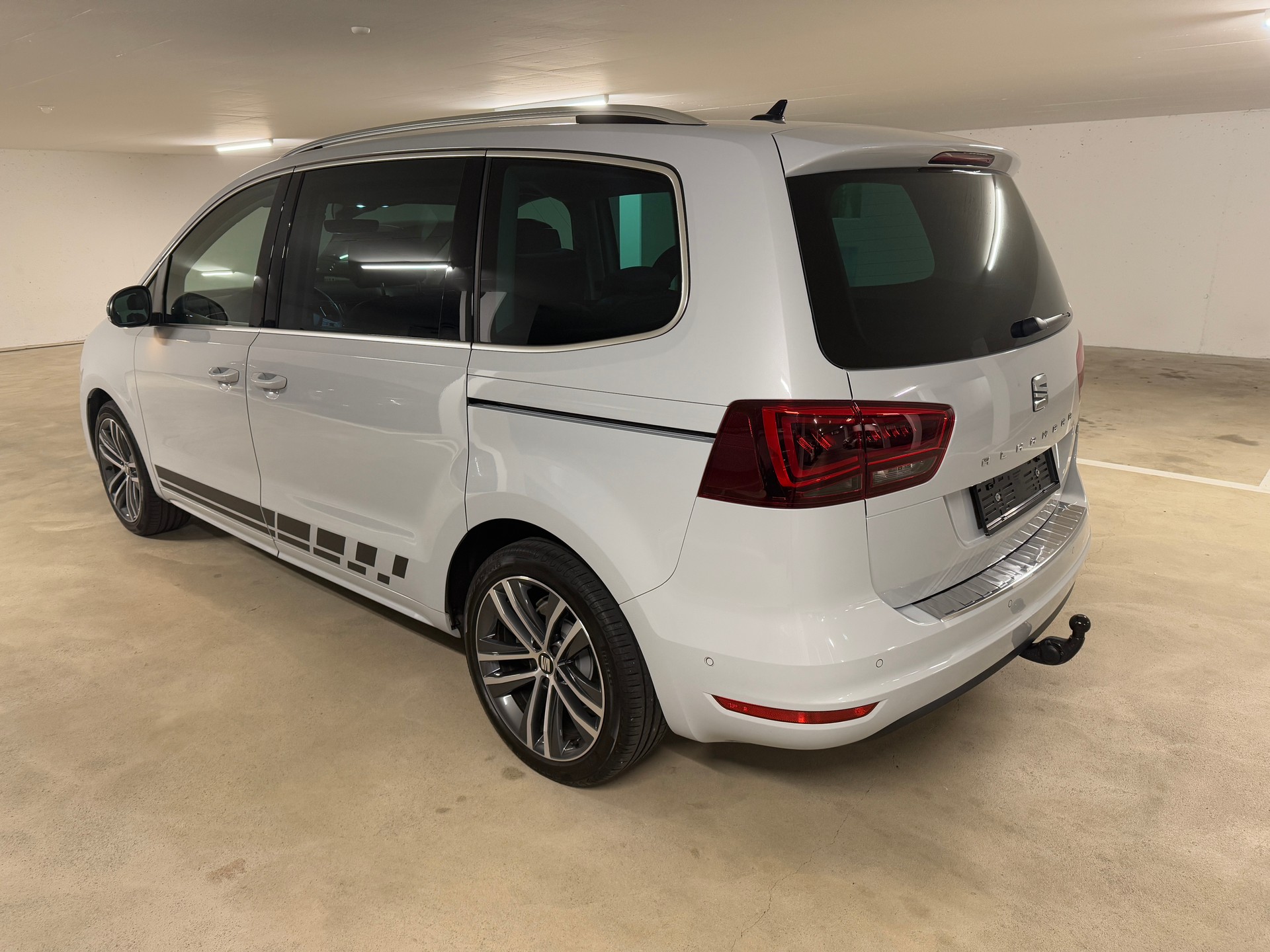 SEAT Alhambra 2.0 TDI Hola FR 4Drive-showroom-element-2