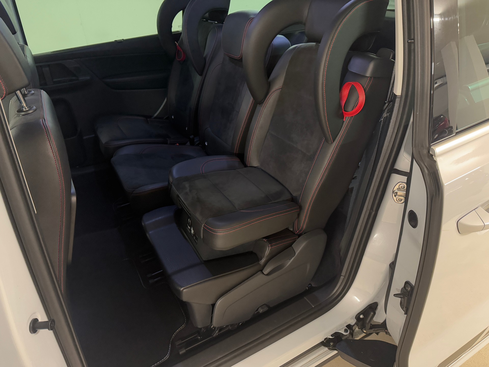 SEAT Alhambra 2.0 TDI Hola FR 4Drive-image-11