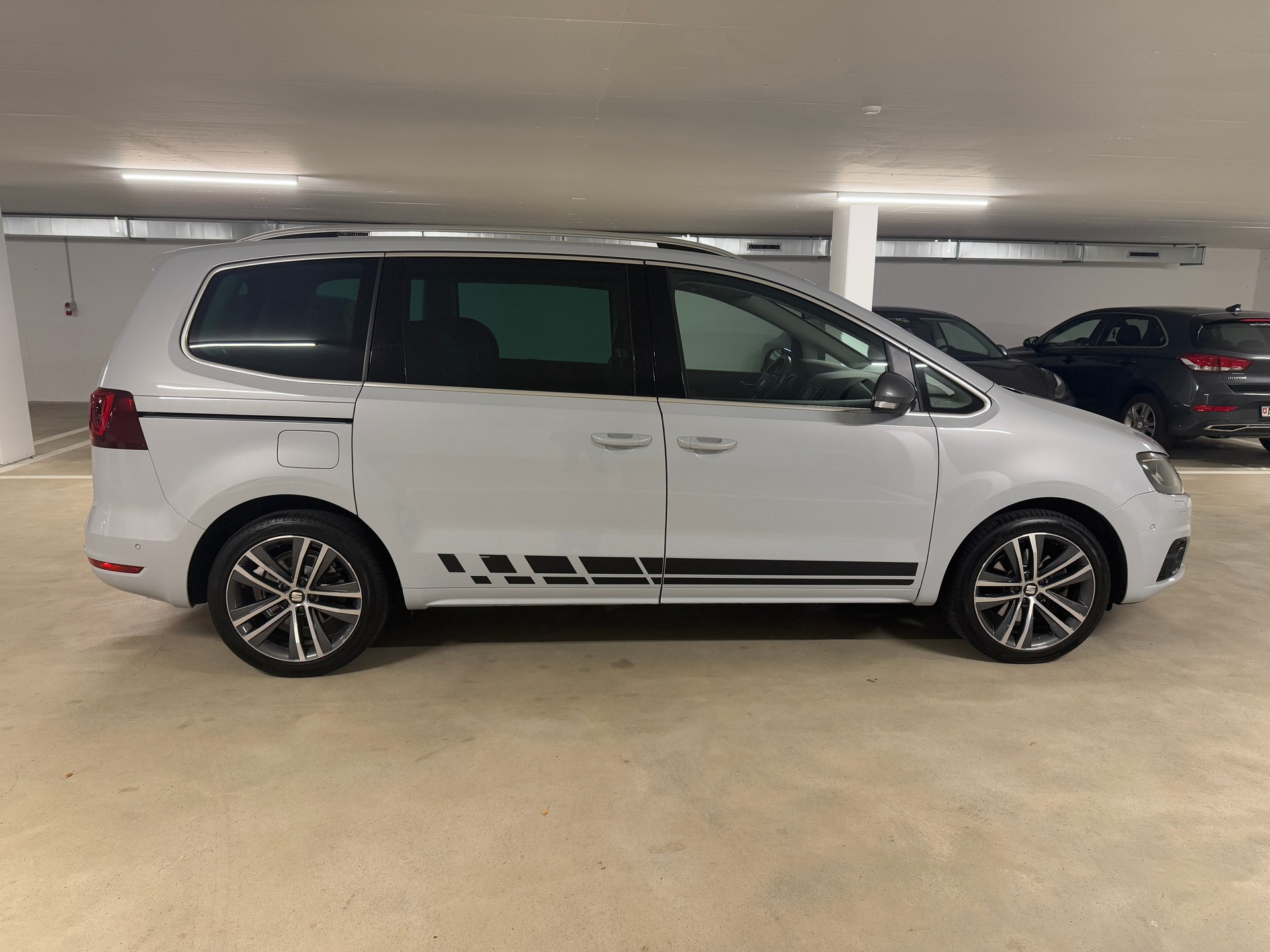 SEAT Alhambra 2.0 TDI Hola FR 4Drive-image-5