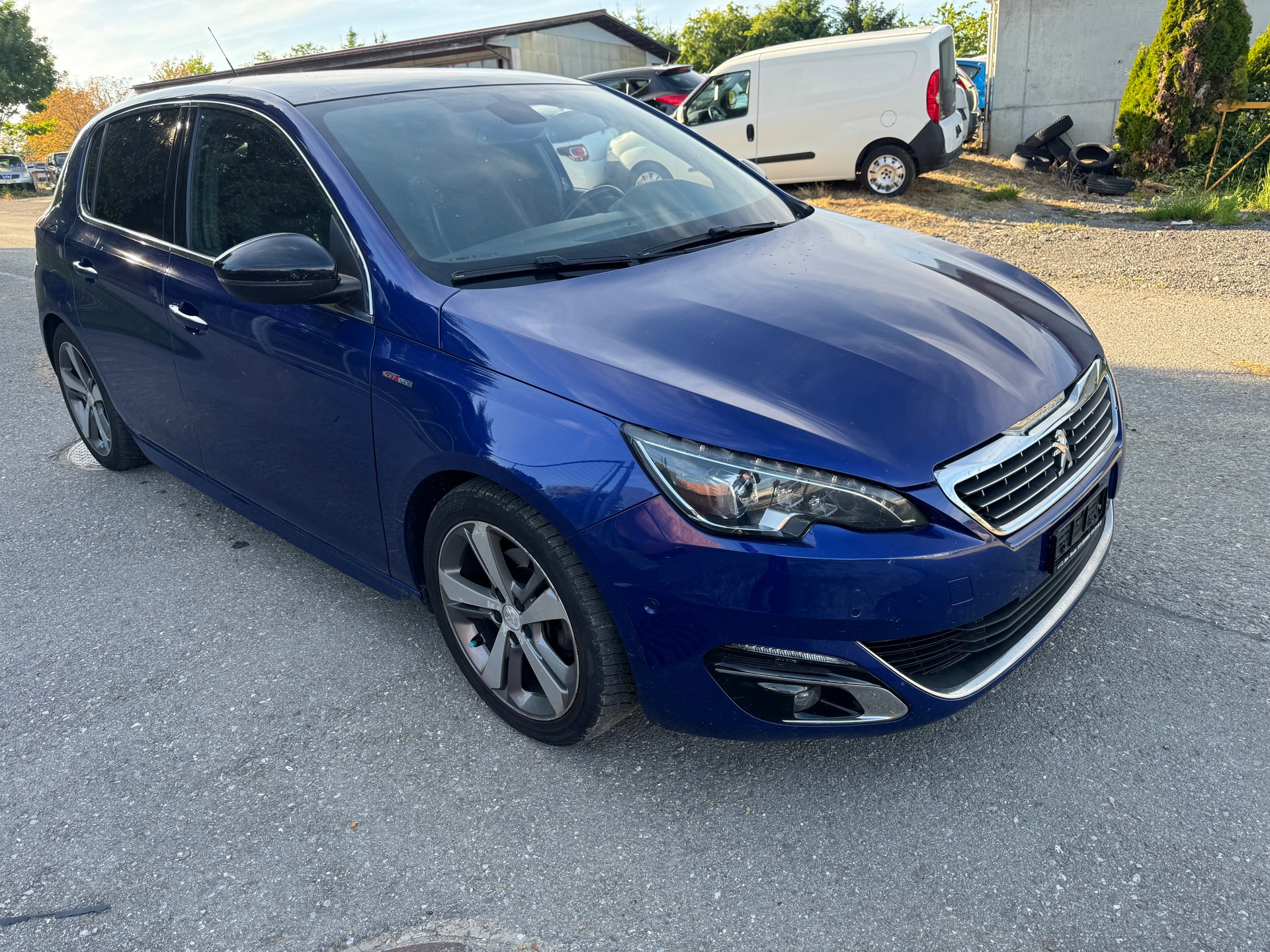 PEUGEOT 308 1.2 THP GT Line Automatic-image-2