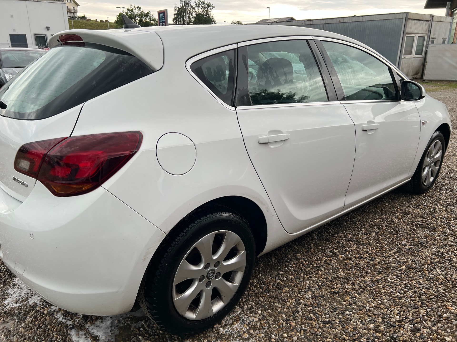 OPEL Astra 1.4i 16V Turbo Cosmo-image-4