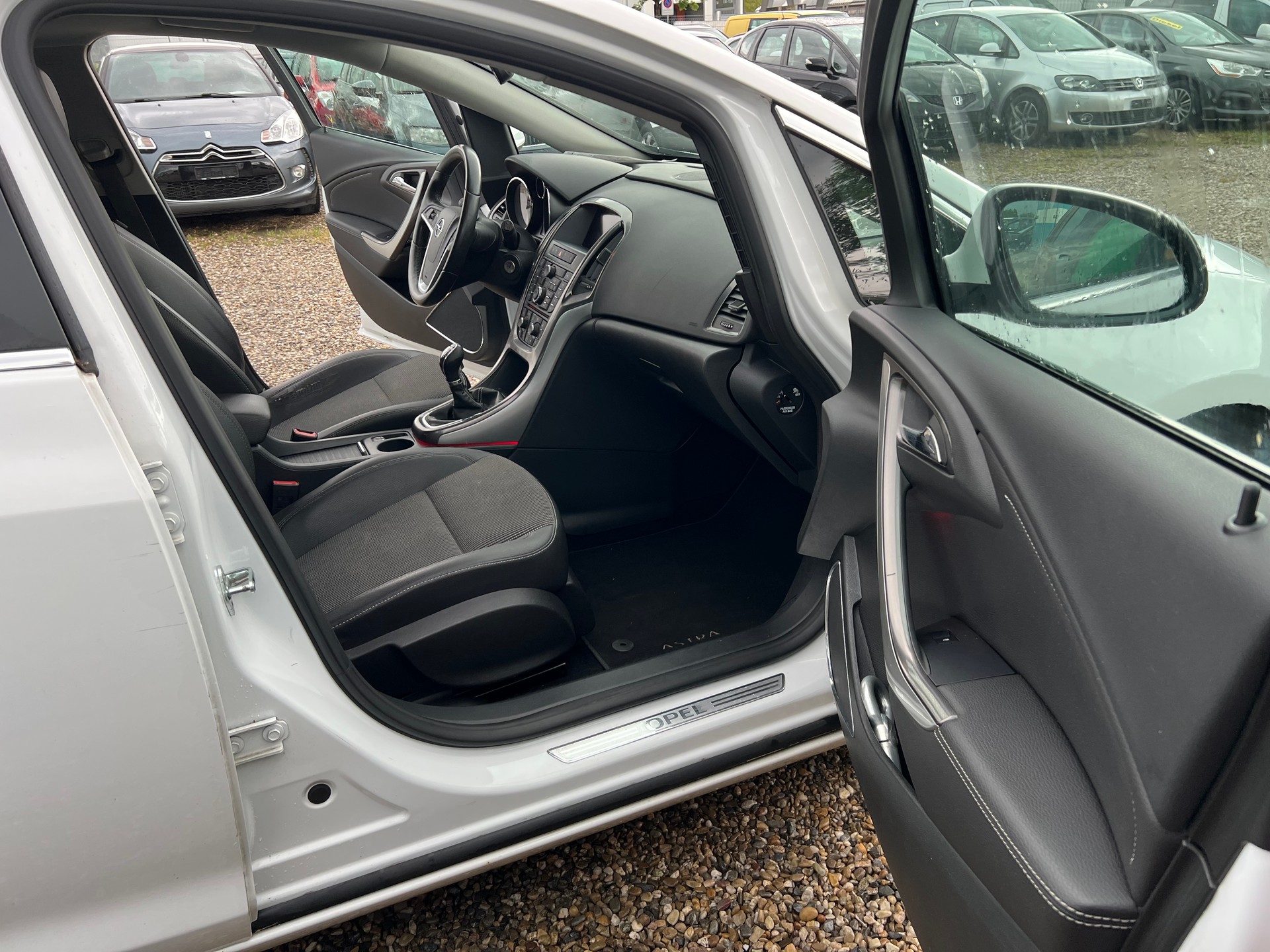 OPEL Astra 1.4i 16V Turbo Cosmo-image-8