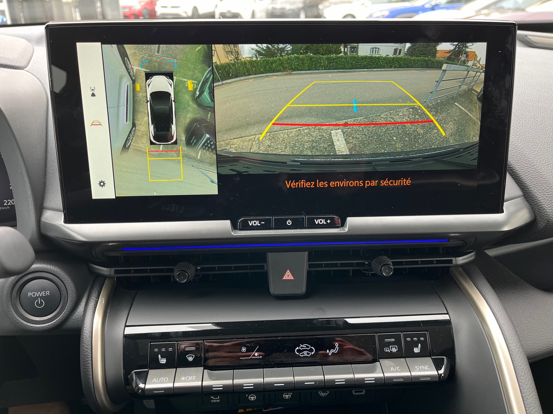 TOYOTA C-HR 2.0 HSD CVT Style 4WD-image-14