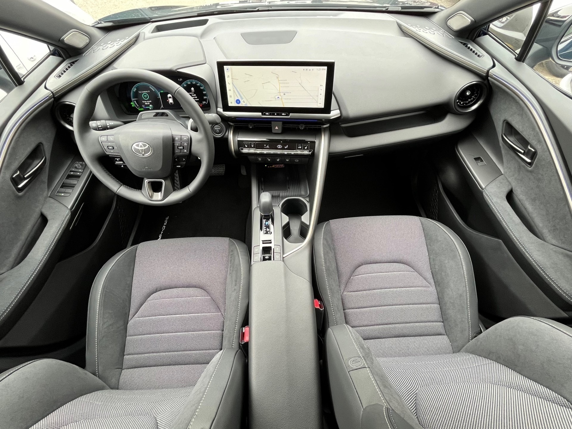 TOYOTA C-HR 2.0 HSD CVT Style 4WD-image-8