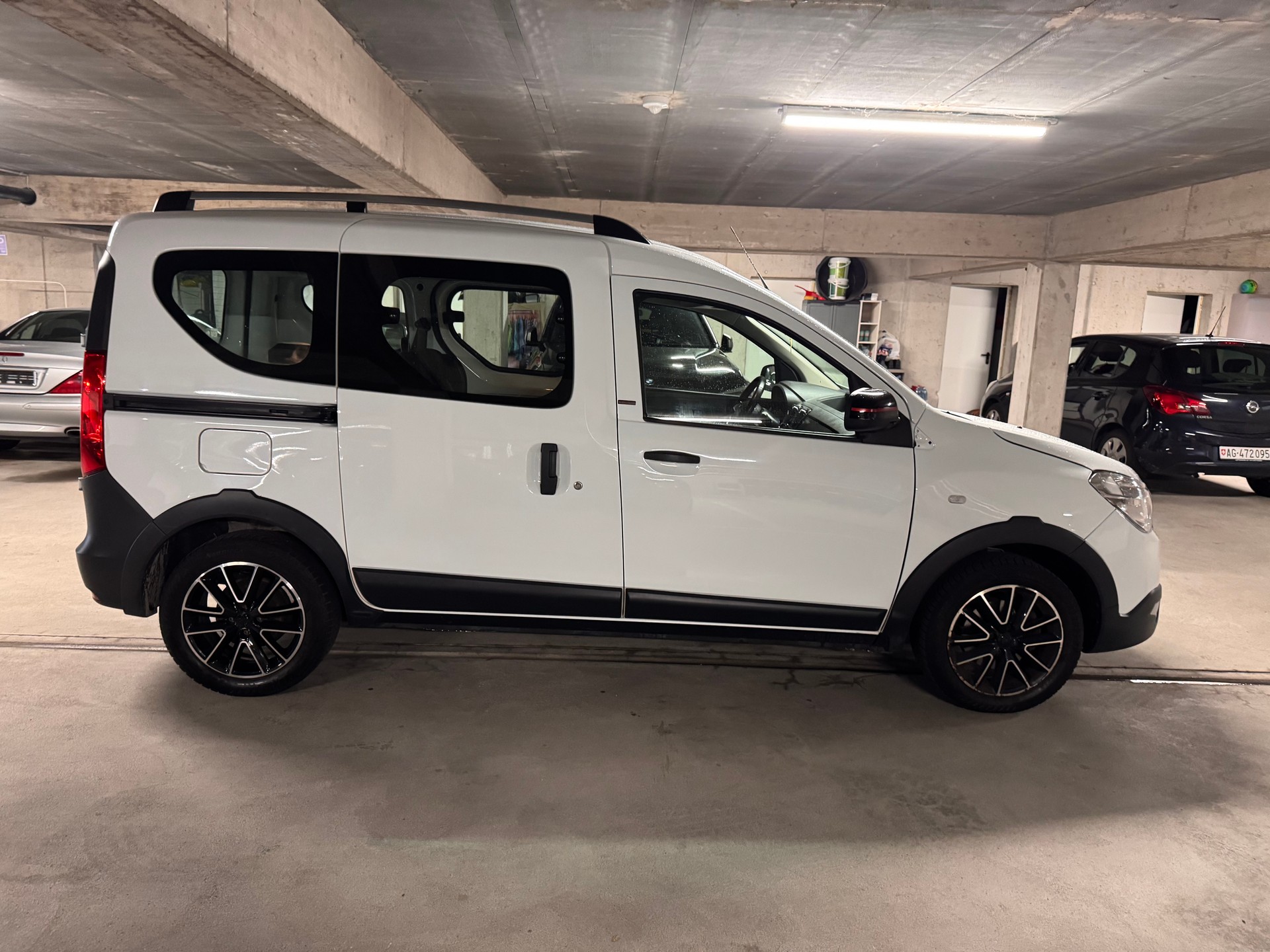 DACIA Dokker TCE 130 16V Stepway-image-3