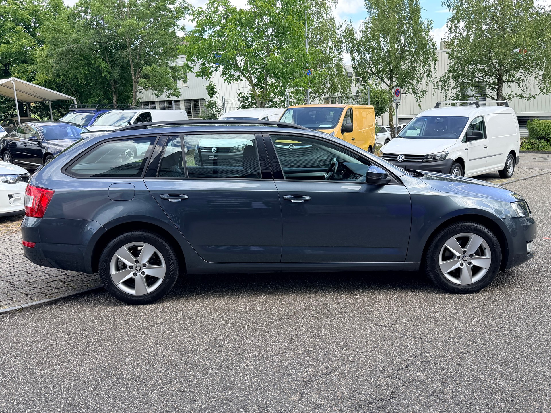 SKODA Octavia Combi 1.4 TSI Ambition DSG-showroom-element-1