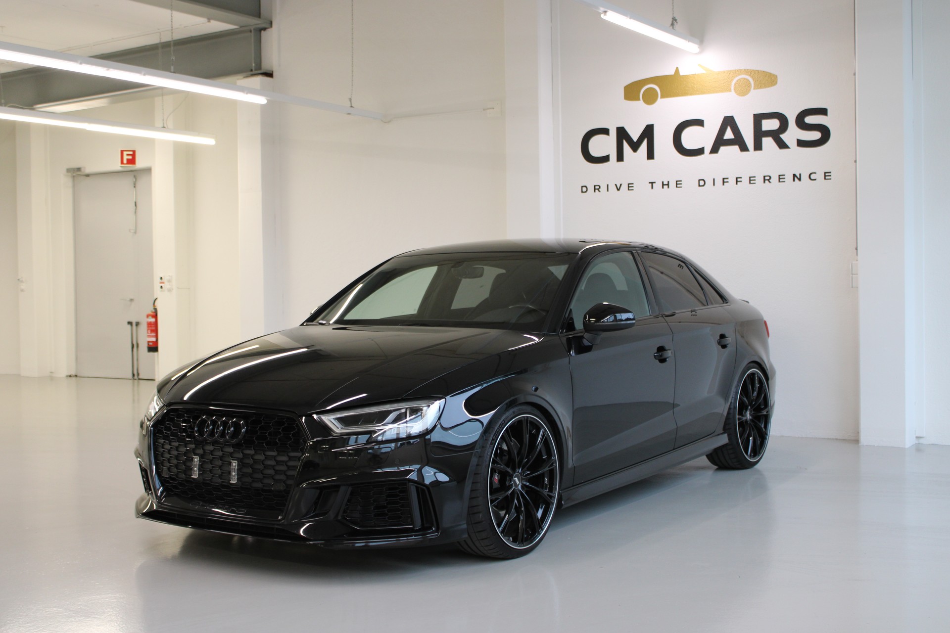 AUDI RS3 Limousine 2.5 TSI quattro S-tronic
