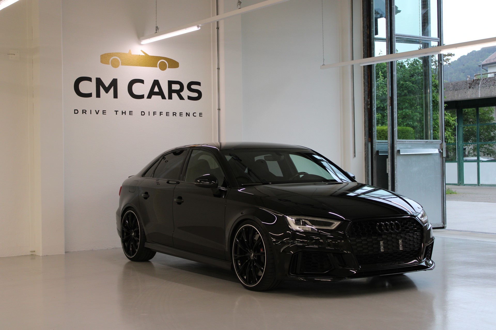 AUDI RS3 Limousine 2.5 TSI quattro S-tronic-showroom-element-3