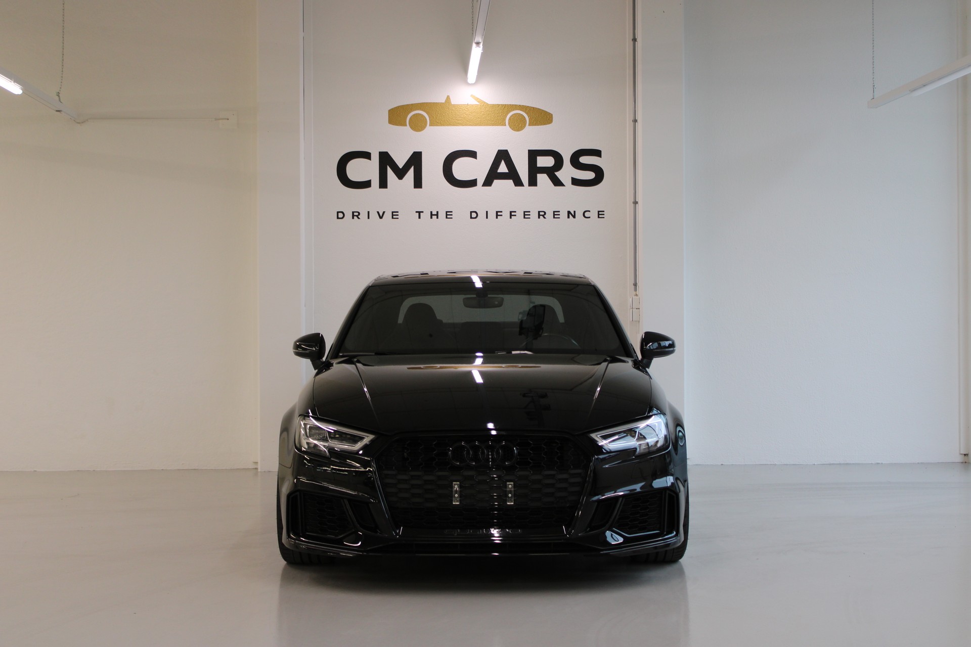 AUDI RS3 Limousine 2.5 TSI quattro S-tronic-showroom-element-2