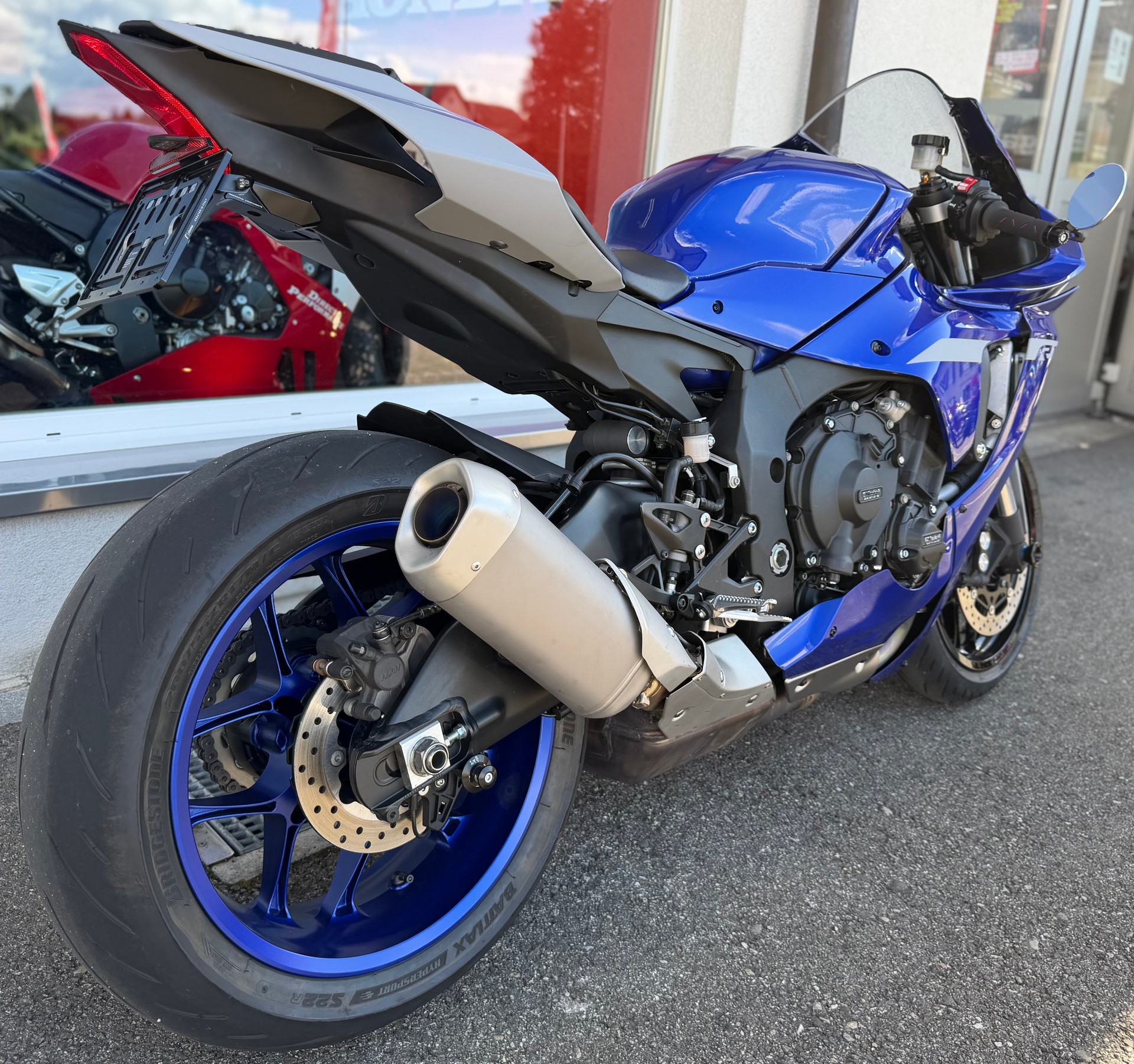 YAMAHA YZF-R1 ABS-image-3
