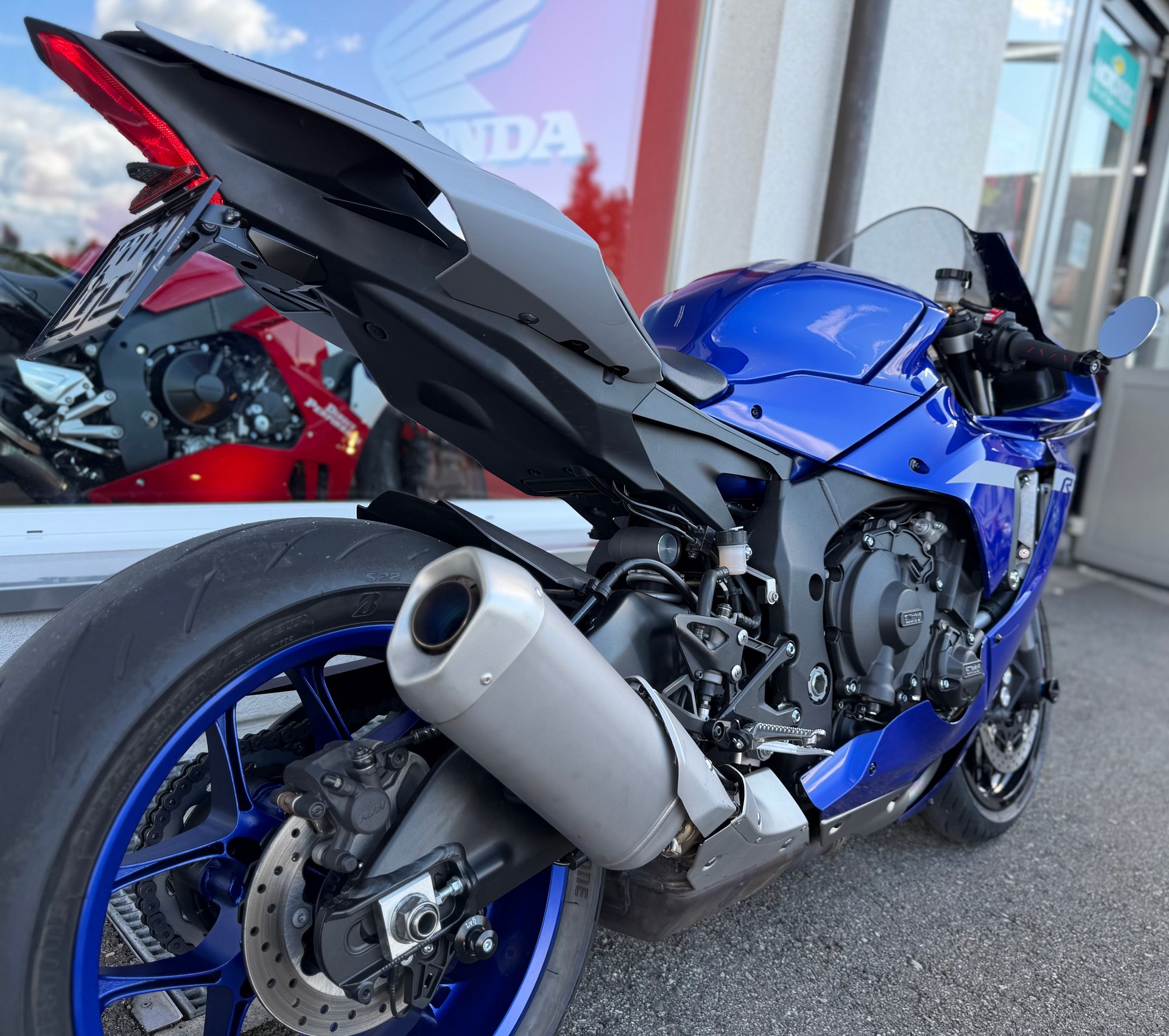 YAMAHA YZF-R1 ABS-image-7