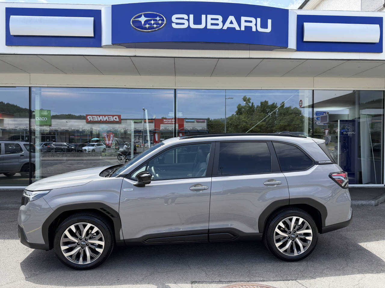 SUBARU Forester Station 2.0i e-Boxer Luxury