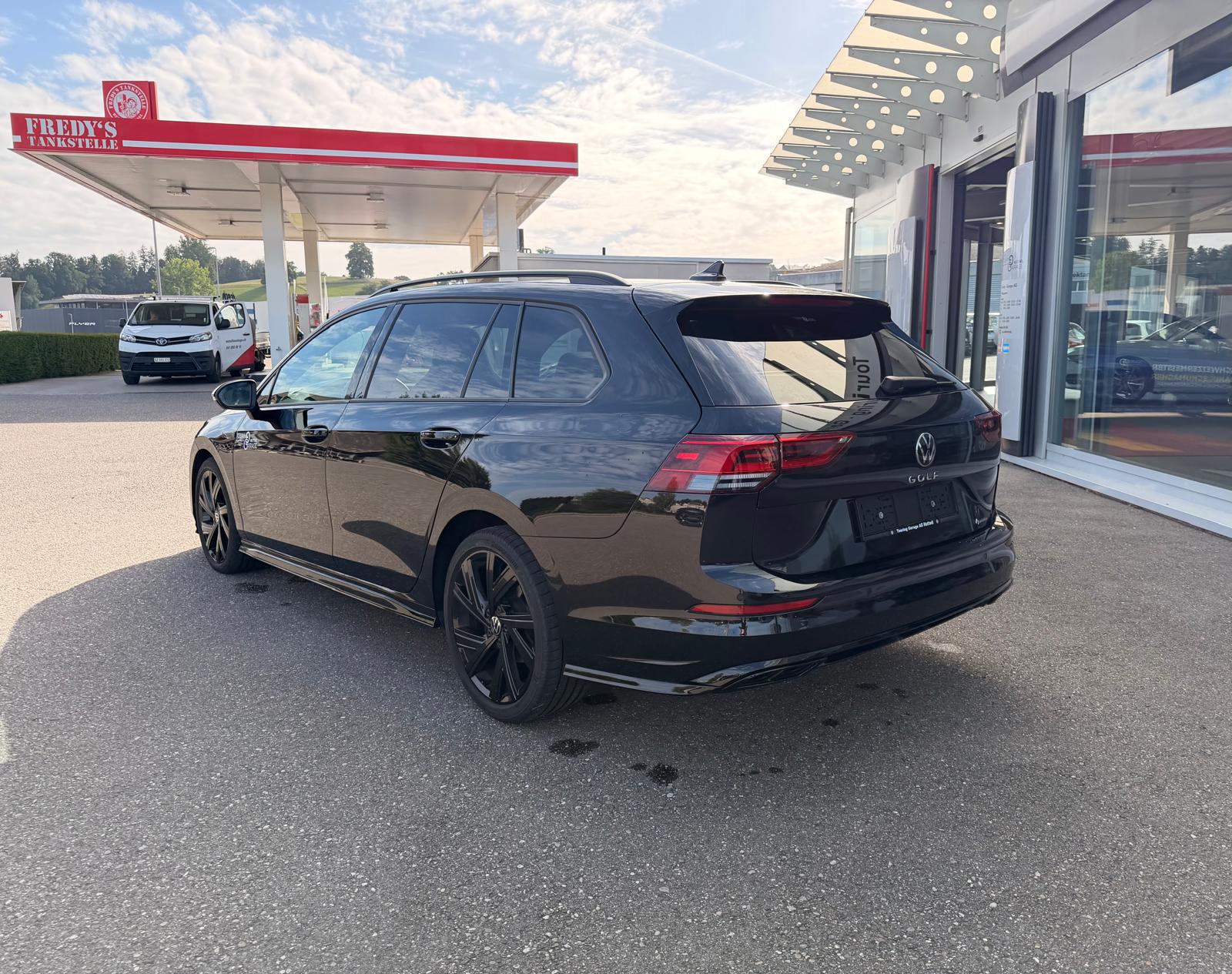 VW Golf Variant 2.0 TSI R-Line DSG 4Motion-showroom-element-2