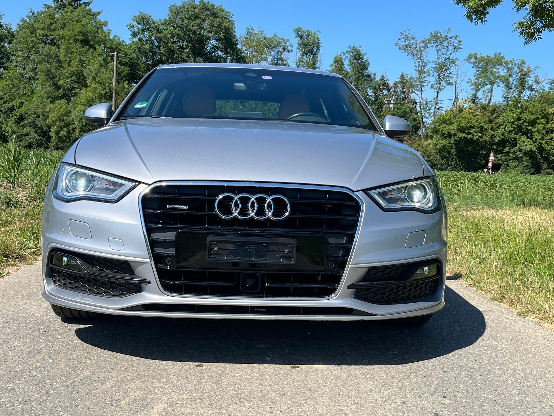 AUDI A3 Sportback 1.8 TFSI quattro S-tronic S Line-showroom-element-3