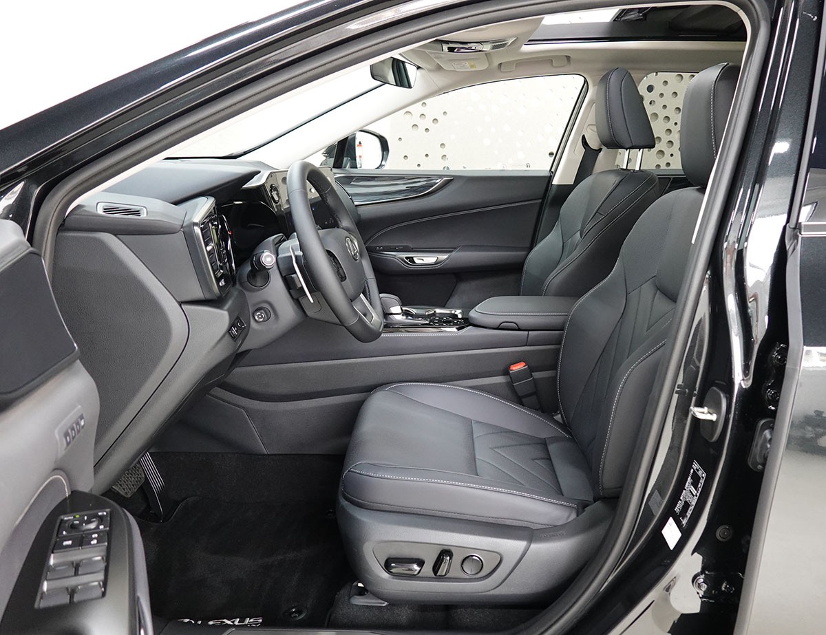 LEXUS NX 450h+ E-FOUR Comfort Pack Interieur, Panorama-image-6