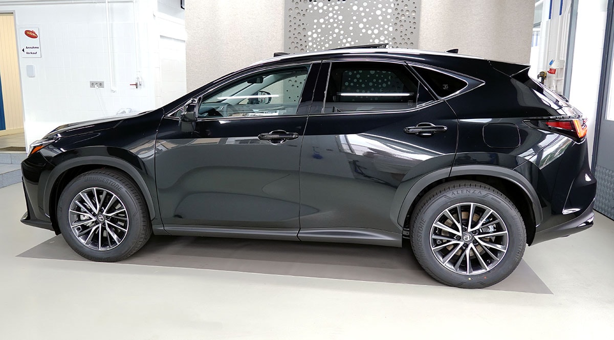 LEXUS NX 450h+ E-FOUR Comfort Pack Interieur, Panorama-showroom-element-1
