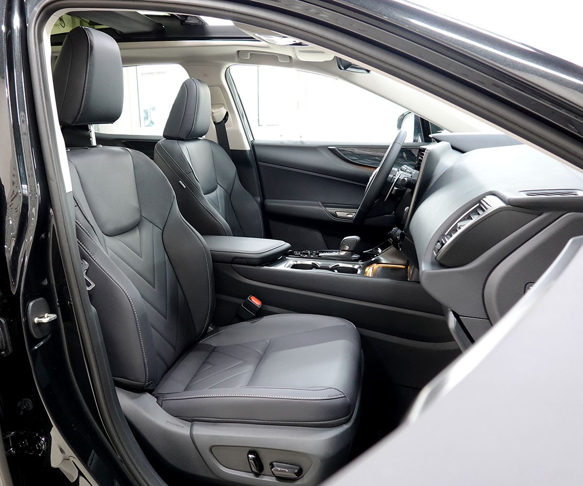 LEXUS NX 450h+ E-FOUR Comfort Pack Interieur, Panorama-showroom-element-3