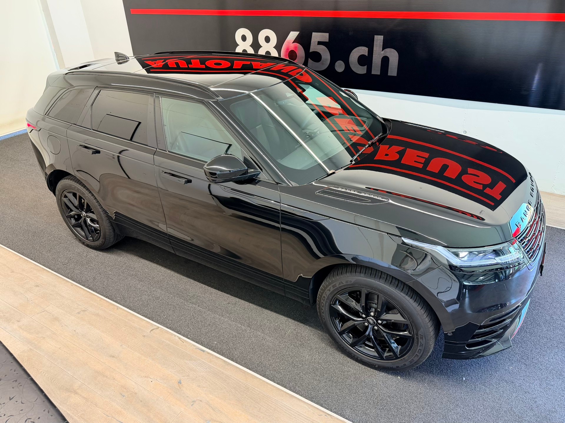 LAND ROVER Range Rover Velar Dynamic SE P 400 Automatic-showroom-element-3
