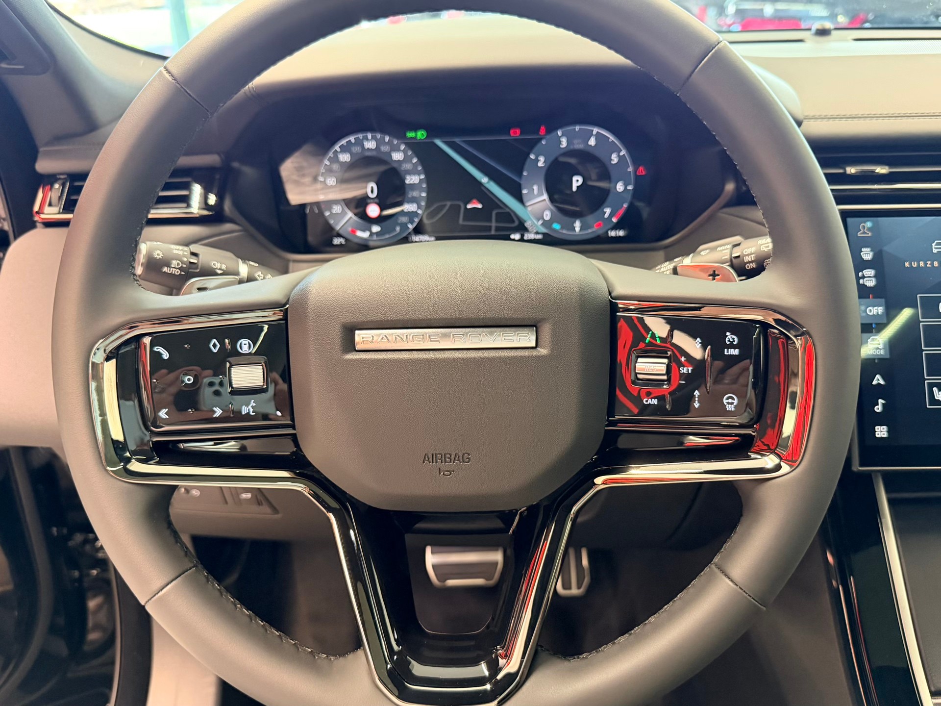 LAND ROVER Range Rover Velar Dynamic SE P 400 Automatic-image-27