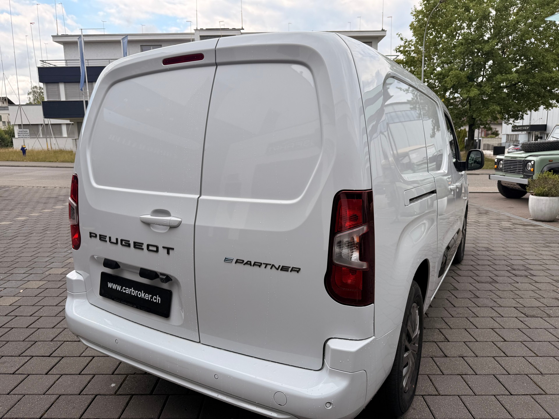 PEUGEOT Kasten Lang 50kWh-image-8