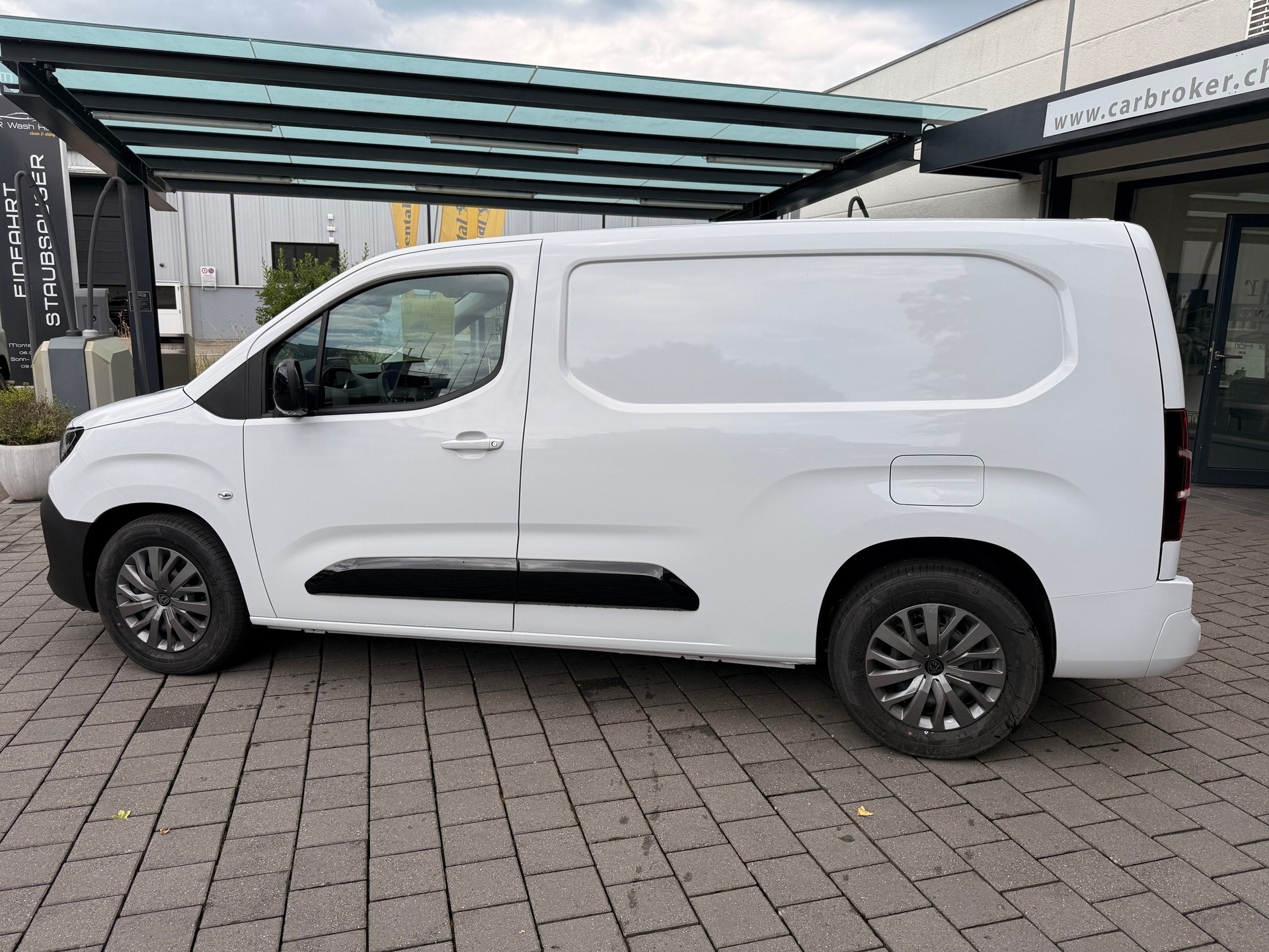 PEUGEOT Kasten Lang 50kWh-image-3