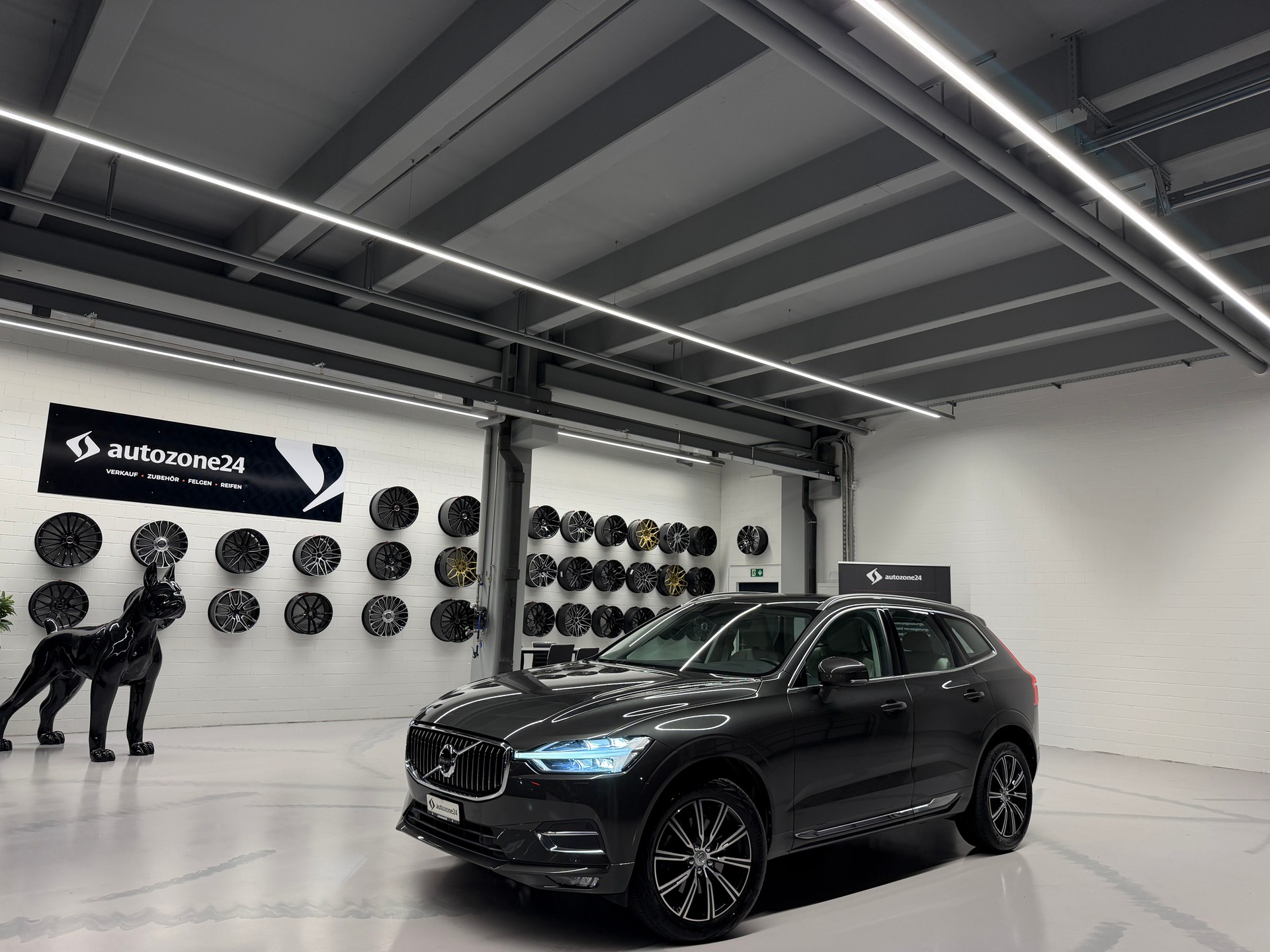 VOLVO XC60 2.0 D5 Inscription AWD-image-9