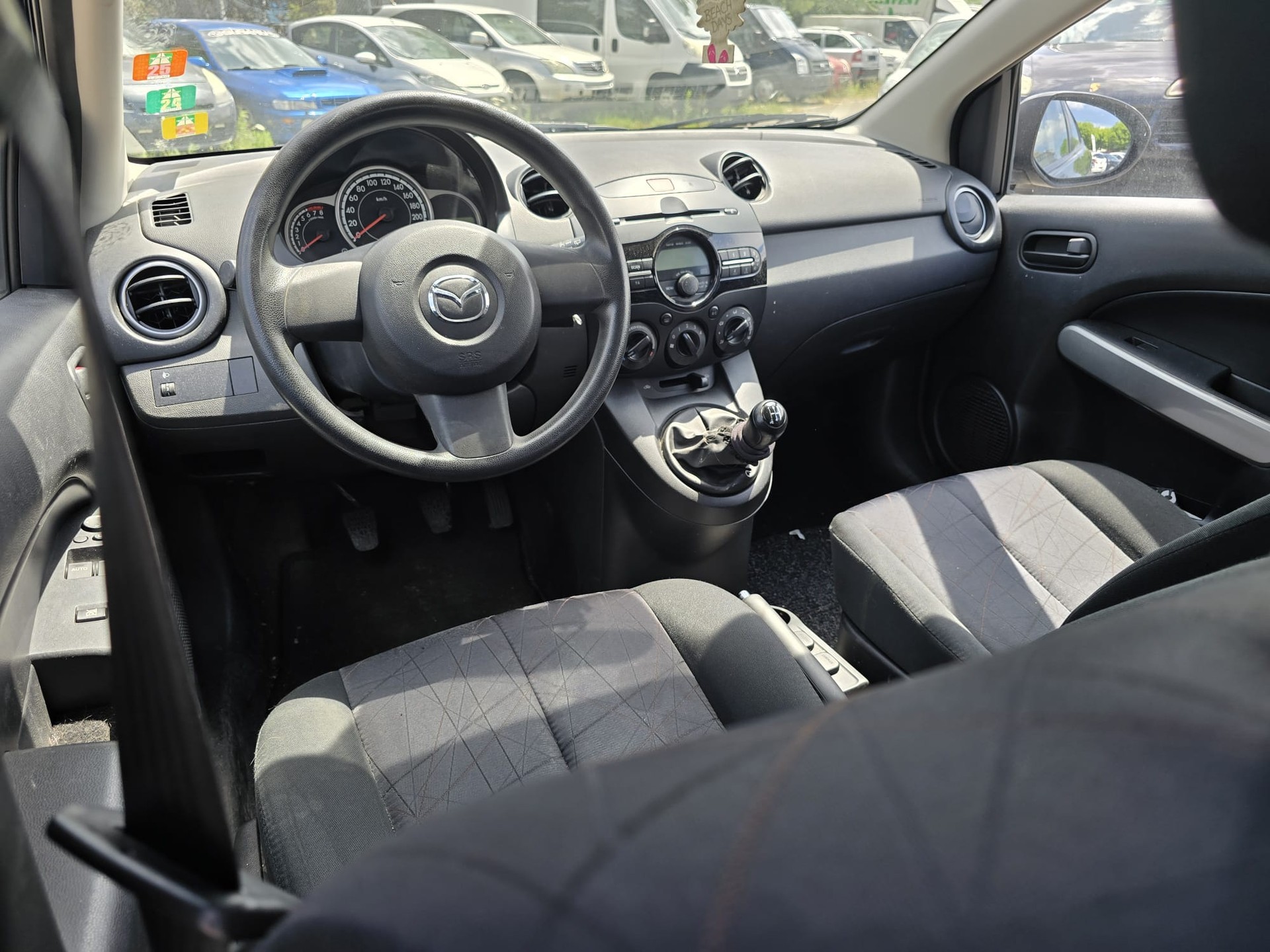 MAZDA 2 1.3i 16V Confort-image-8