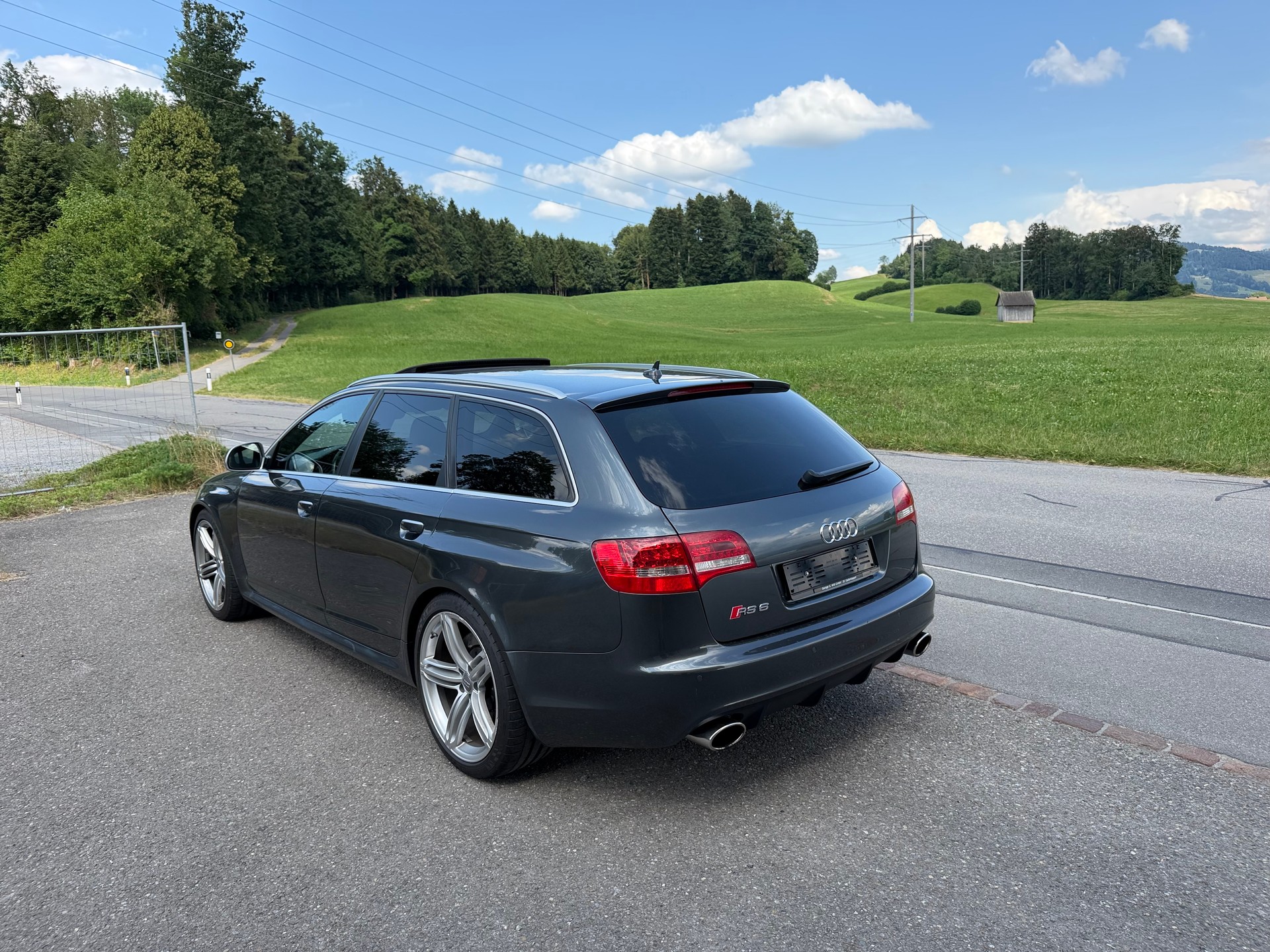 AUDI RS6 Avant 5.0 TFSI V10 quattro tiptronic-image-5