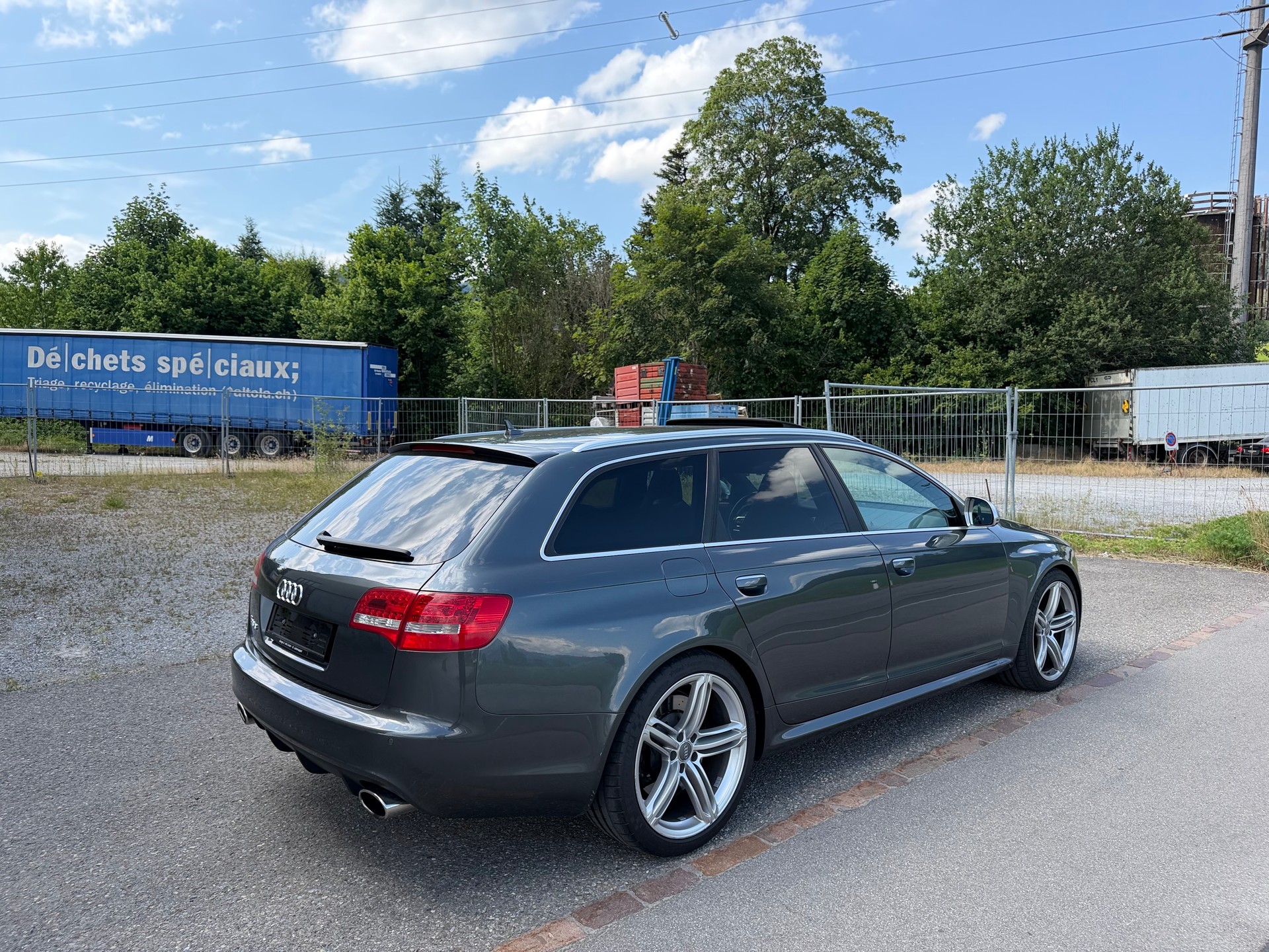 AUDI RS6 Avant 5.0 TFSI V10 quattro tiptronic-image-6