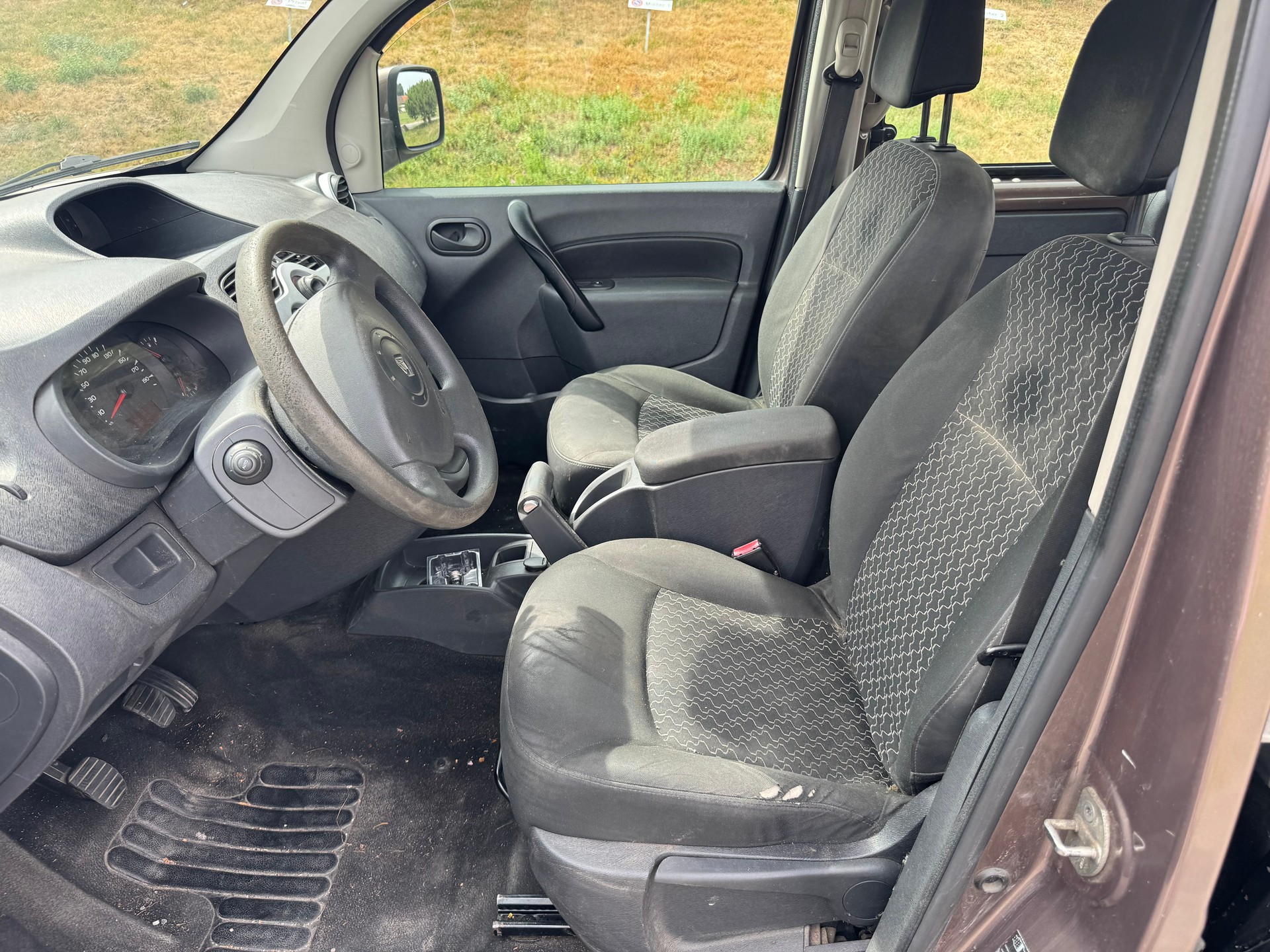 RENAULT Kangoo 1.5 dCi Expression-image-11