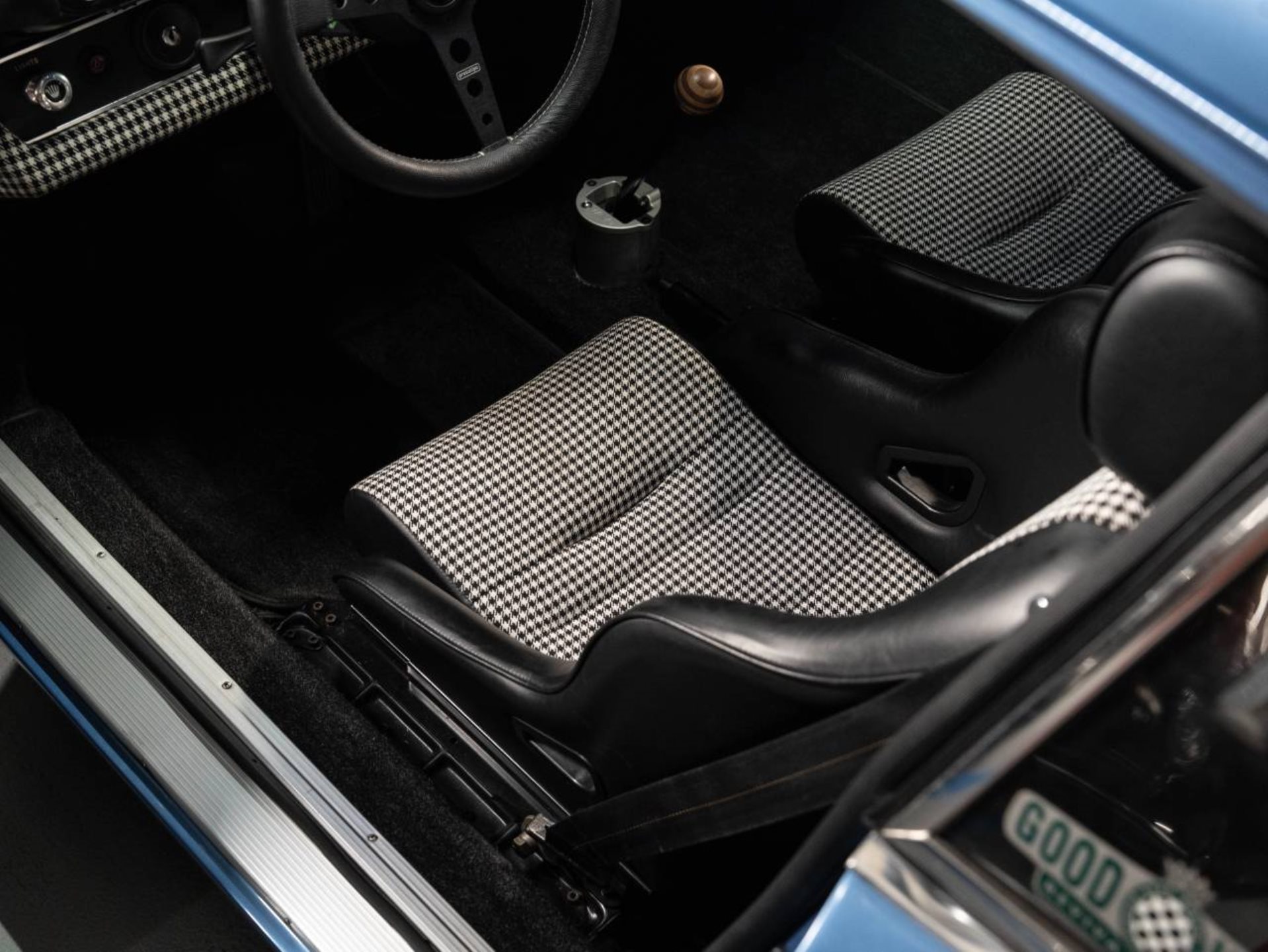 PORSCHE 911 T 2.4 Coupé-image-14