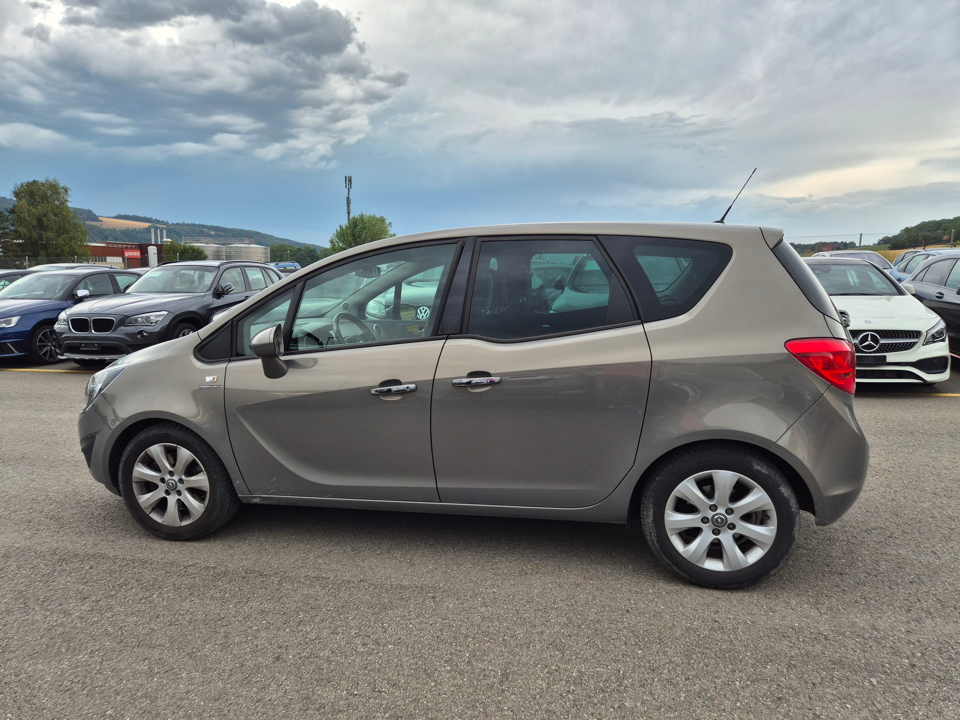 OPEL Meriva 1.4 Turbo Anniversary Edition-image-9