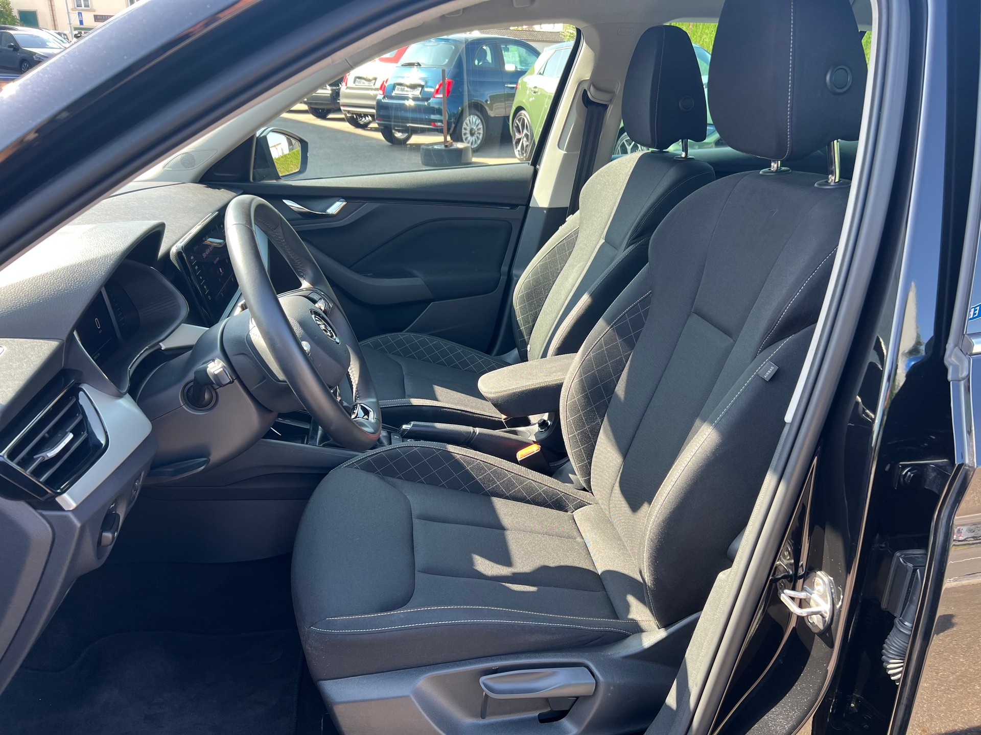 SKODA Kamiq 1.0 TSI Ambition DSG-image-16