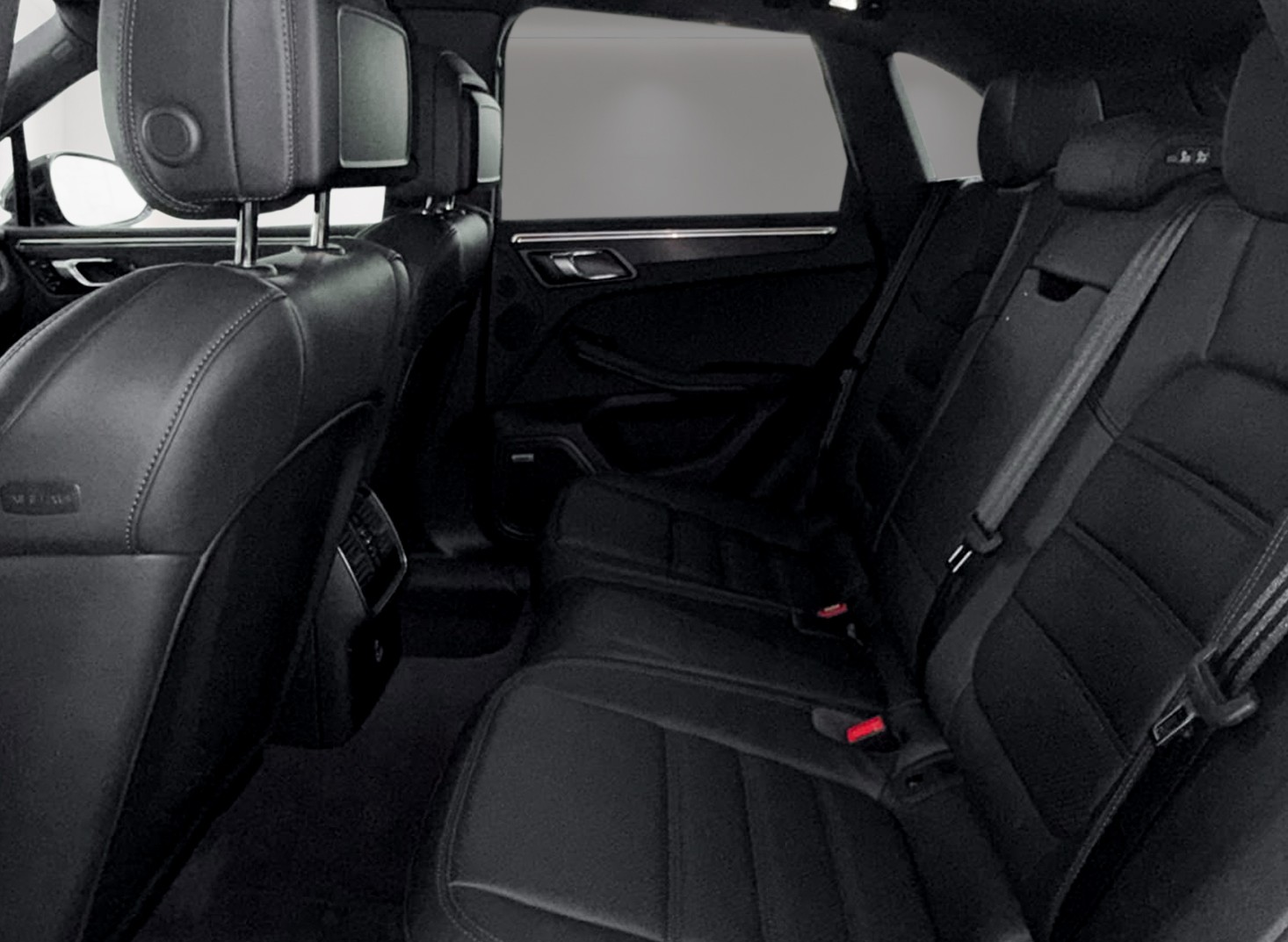 PORSCHE Macan GTS PDK inkl. Vollgarantie-image-16
